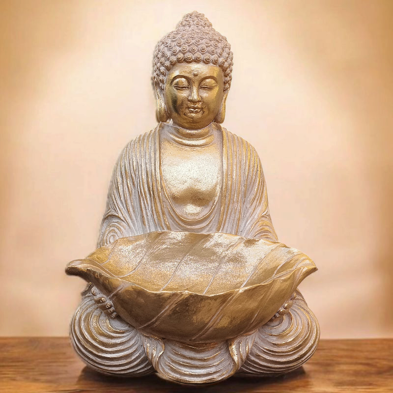 Figura de Buda en blanco y dorado