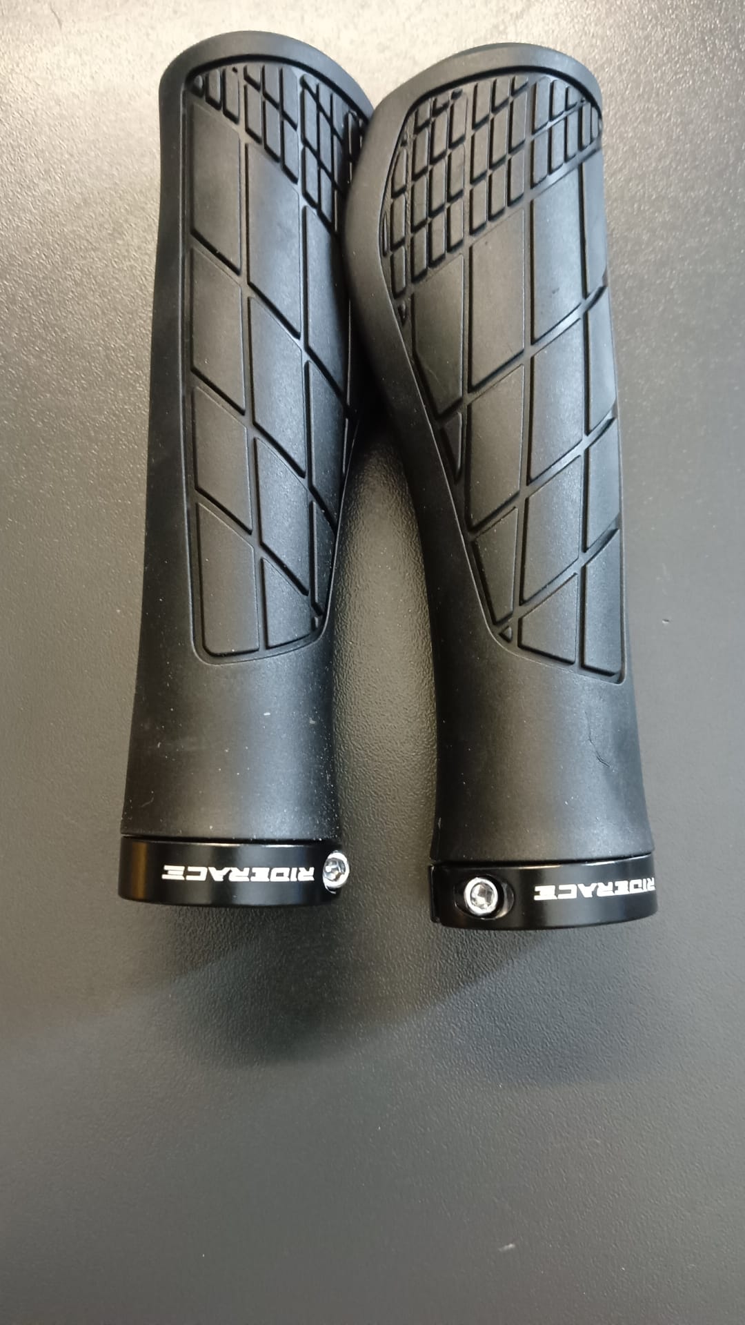 Puños de bicicleta y patinete eléctrico