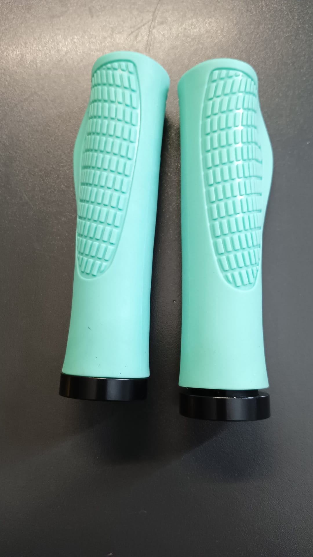 Puños de bicicleta y patinete eléctrico 