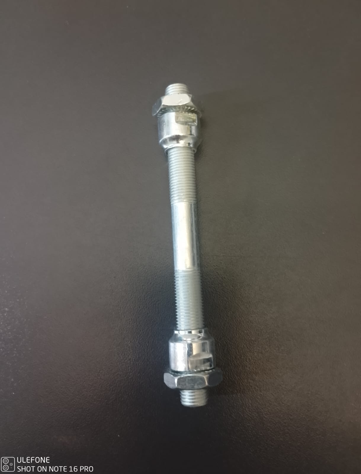 Eje central delantero 3/8×108 MM de bicicleta