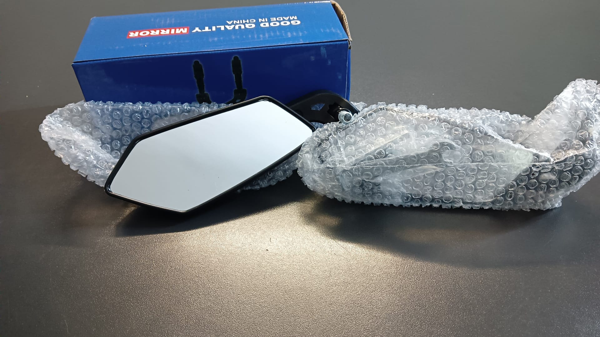 Par de espejos retrovisores de motocicleta