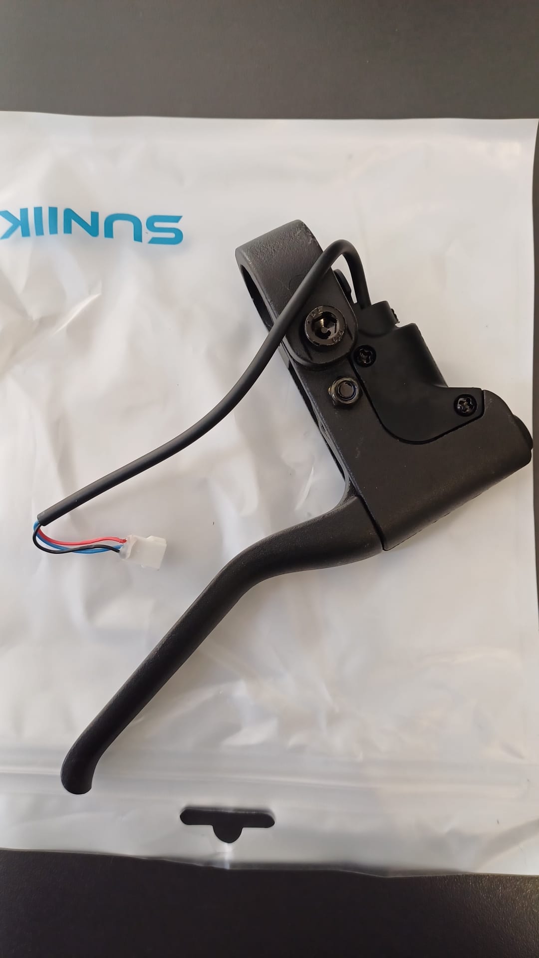 Maneta de freno para patinetes eléctricos o bicicletas eléctricas