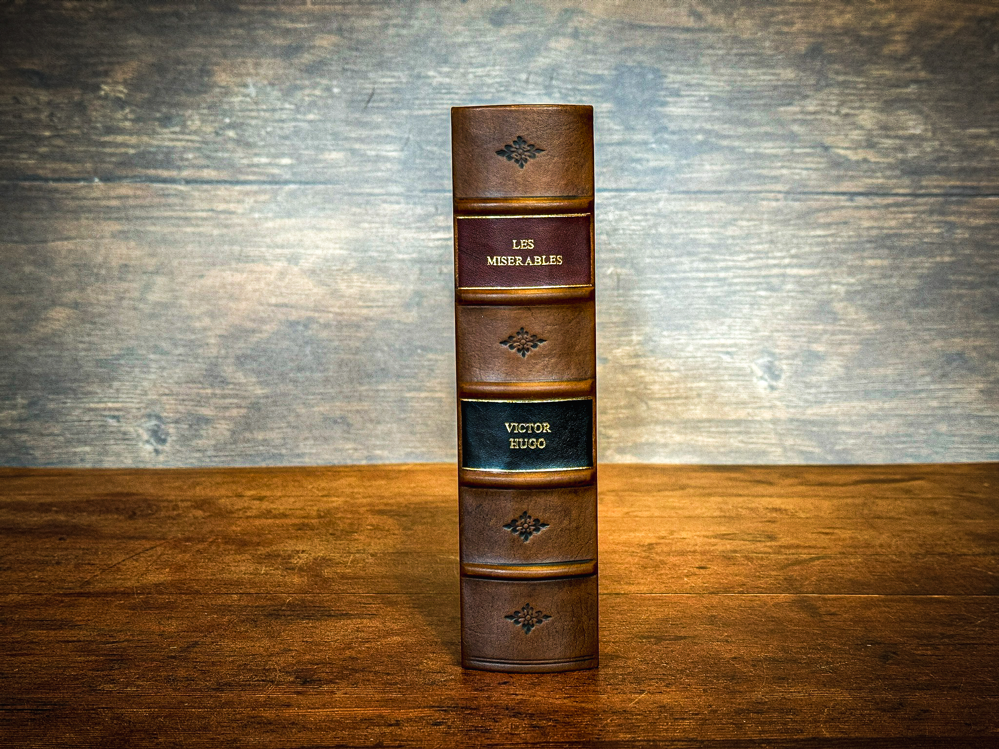 Les Miserables - Victor Hugo  - Antique Series - Leather Bound