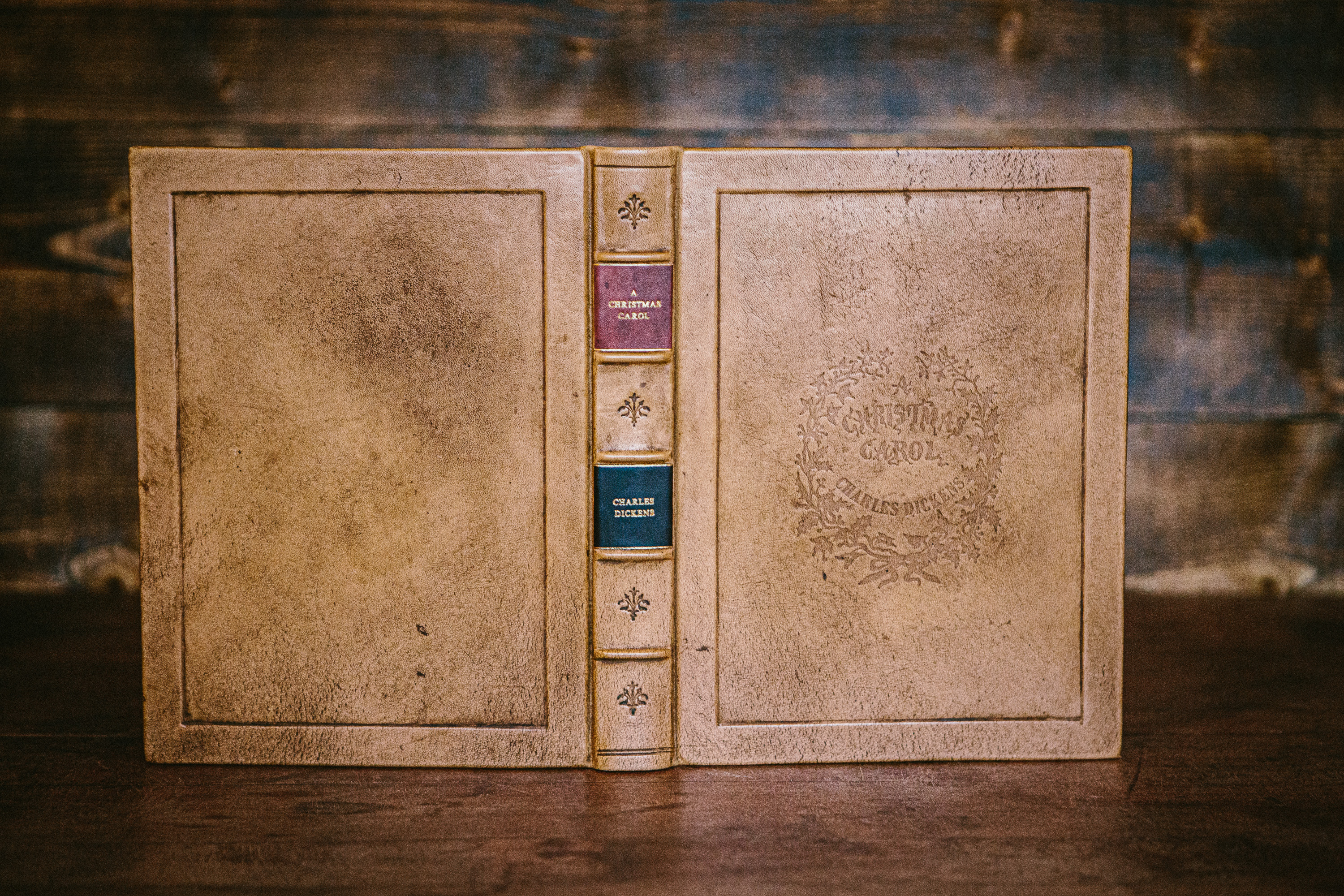 A Christmas Carol Leather Bound Book – Limited Edition Rebind