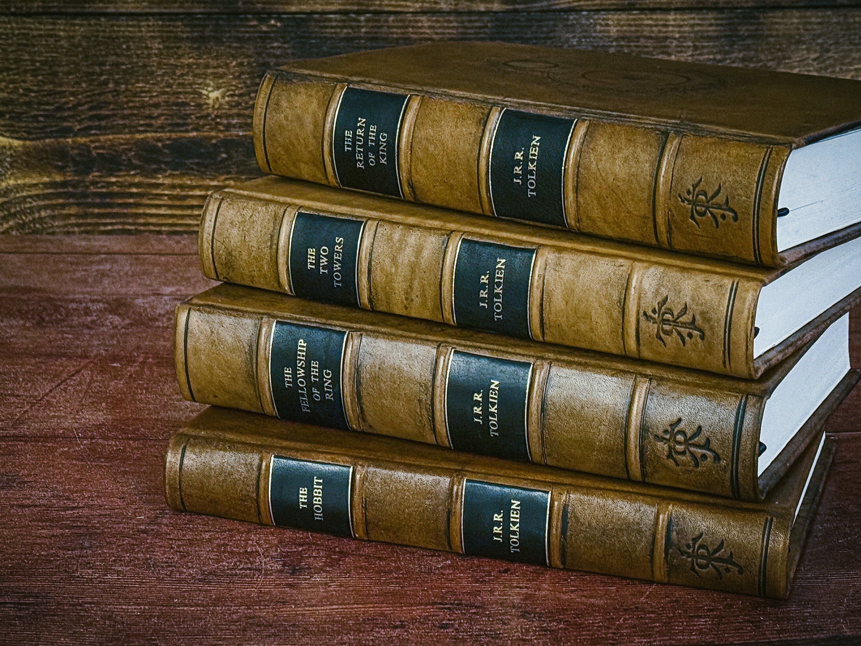 Lord of the Rings and The Hobbit Set - J.R.R. Tolkien - Leatherbound - Antiqued Leather - Made in the UK