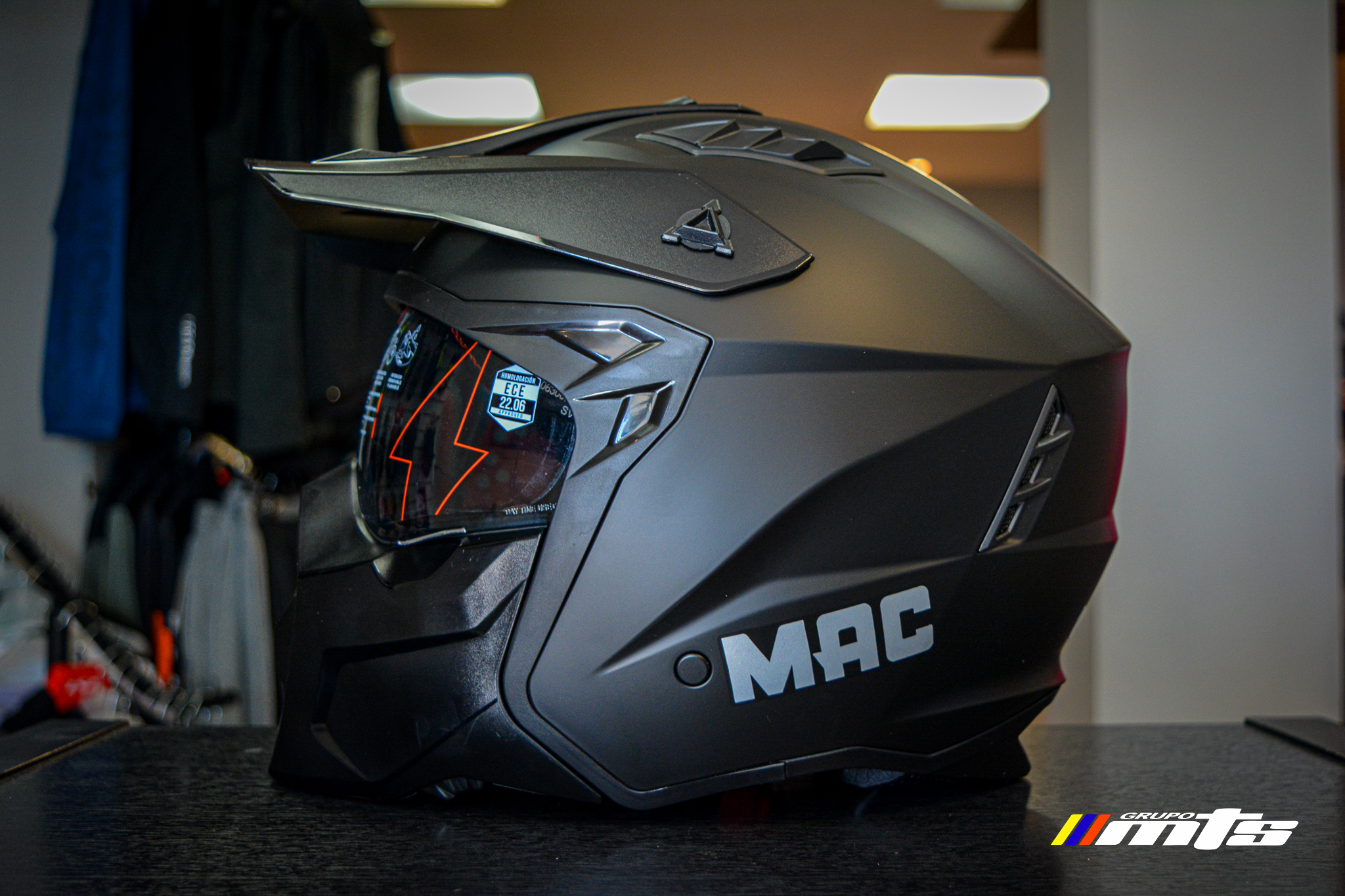 Casco Integral Abierto 001 EDGE SOLID 