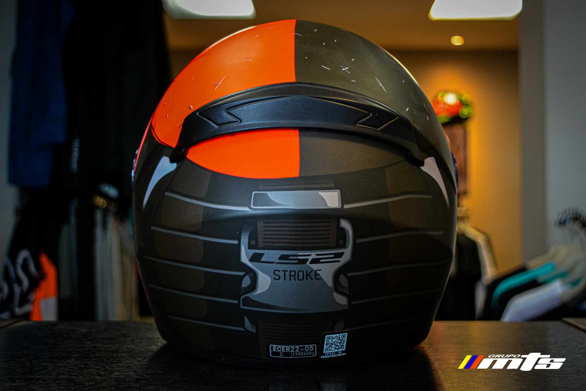Casco INTEGRAL FF352 ROOKIE STROKE C/SPOILER