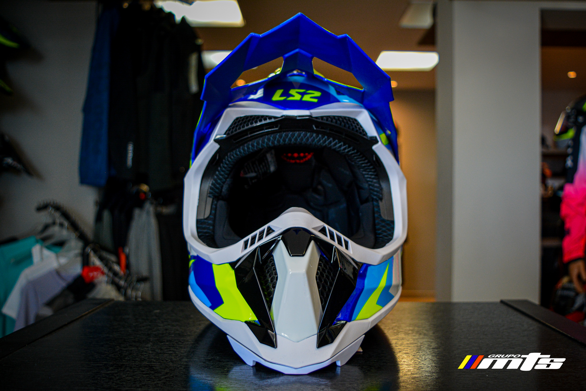 Casco MX700 SUBVERTER EVO NIMBLE