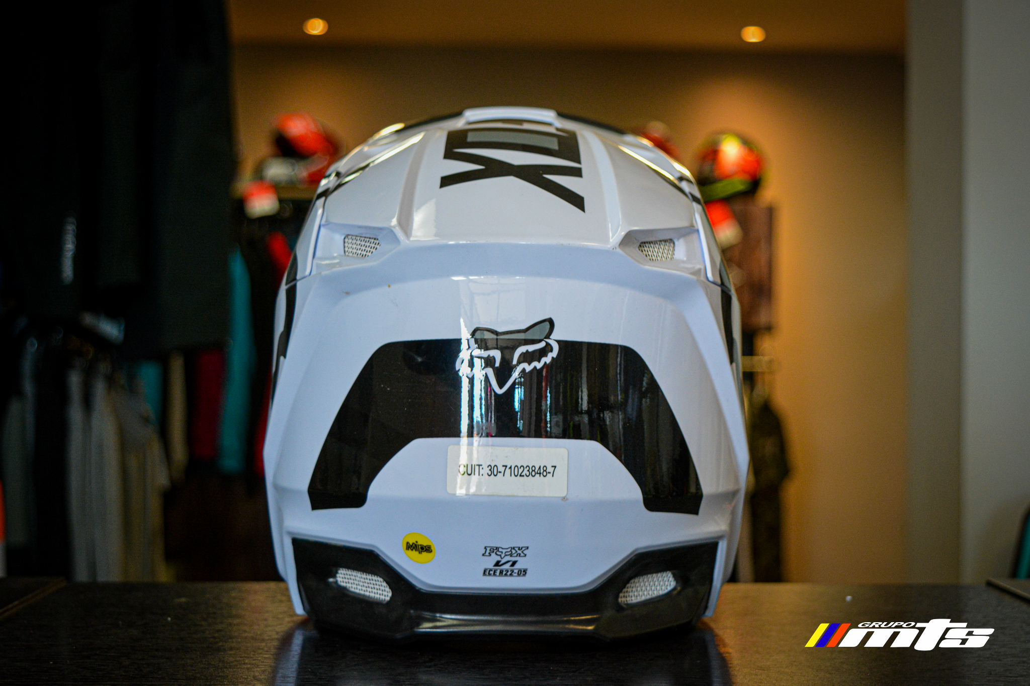 Casco Youth v1 lux helmet