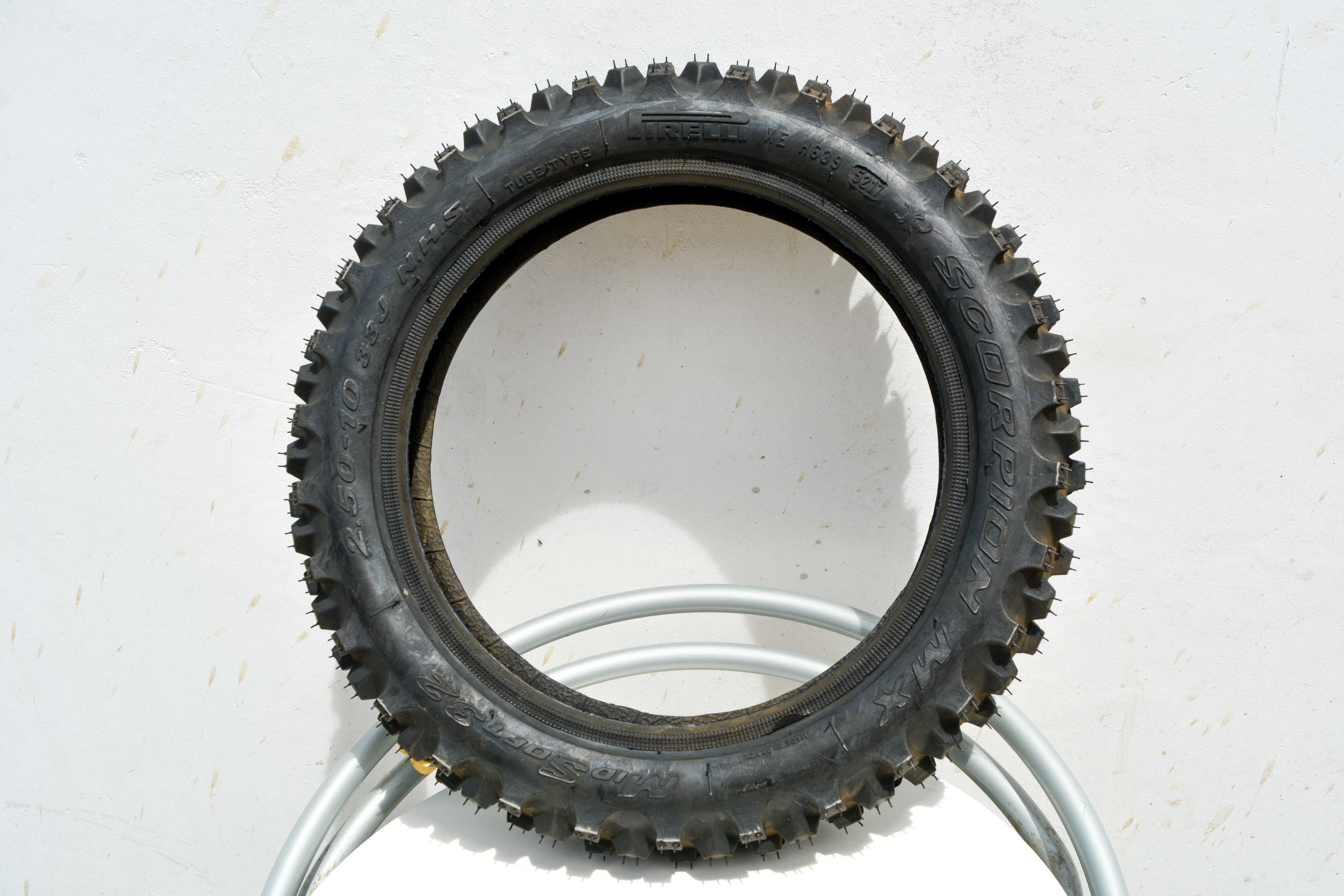 PIRELLI - SCORPION MX - 2.50-10 33J N.H.S Mid Soft 32