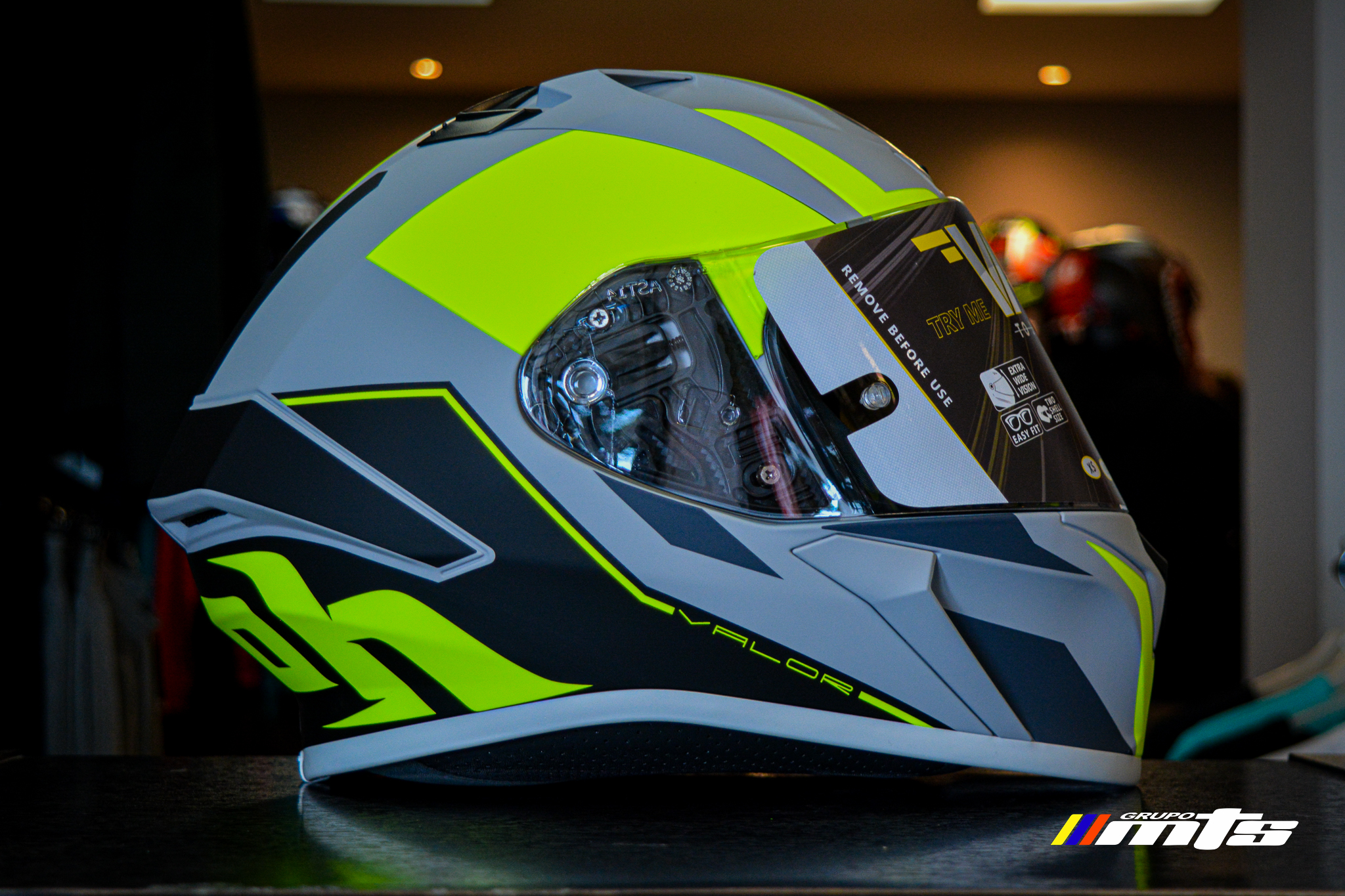 Casco INTEGRAL VALOR WINGS