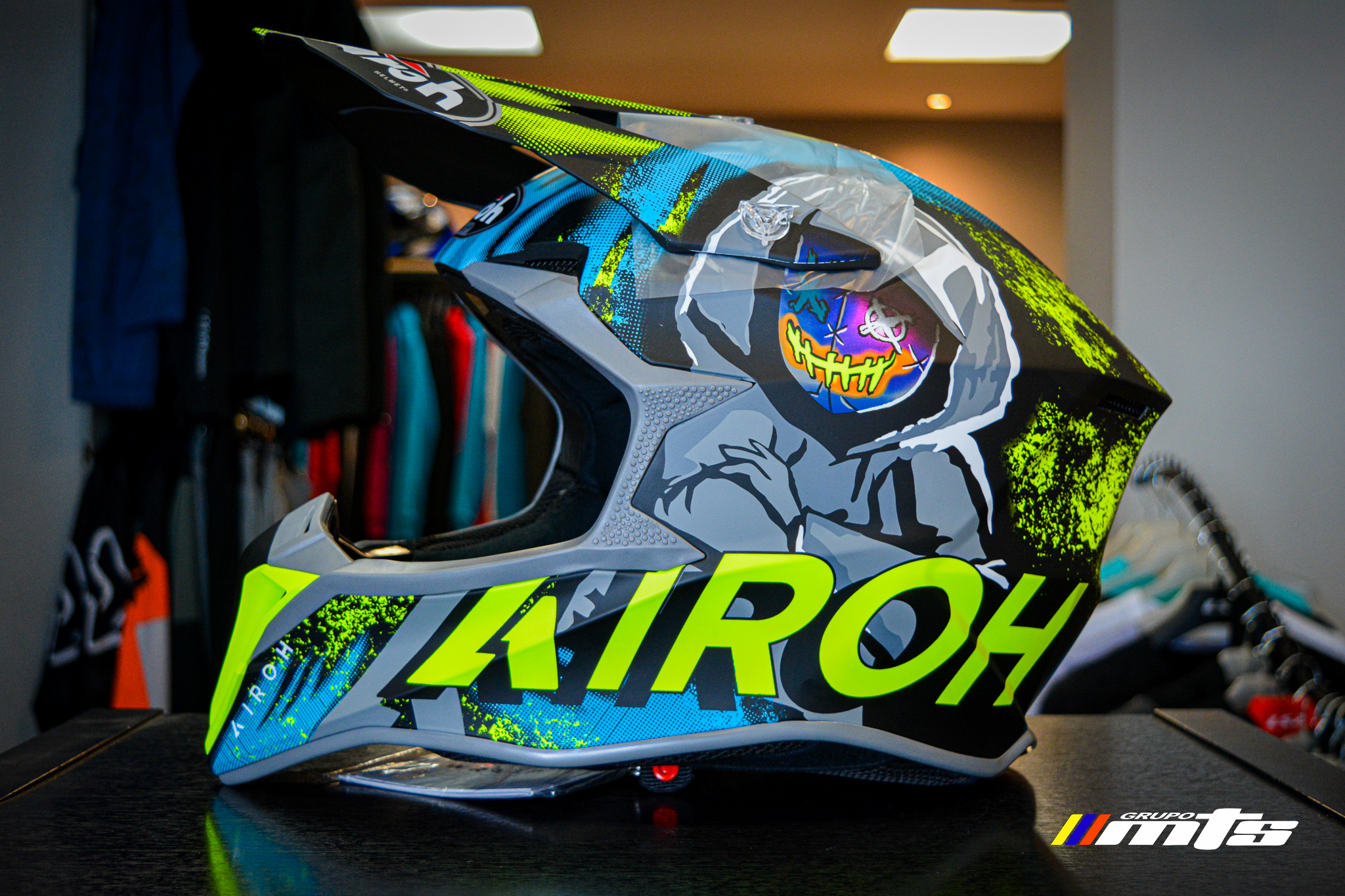 Casco CROSS WRAAP ALIENS