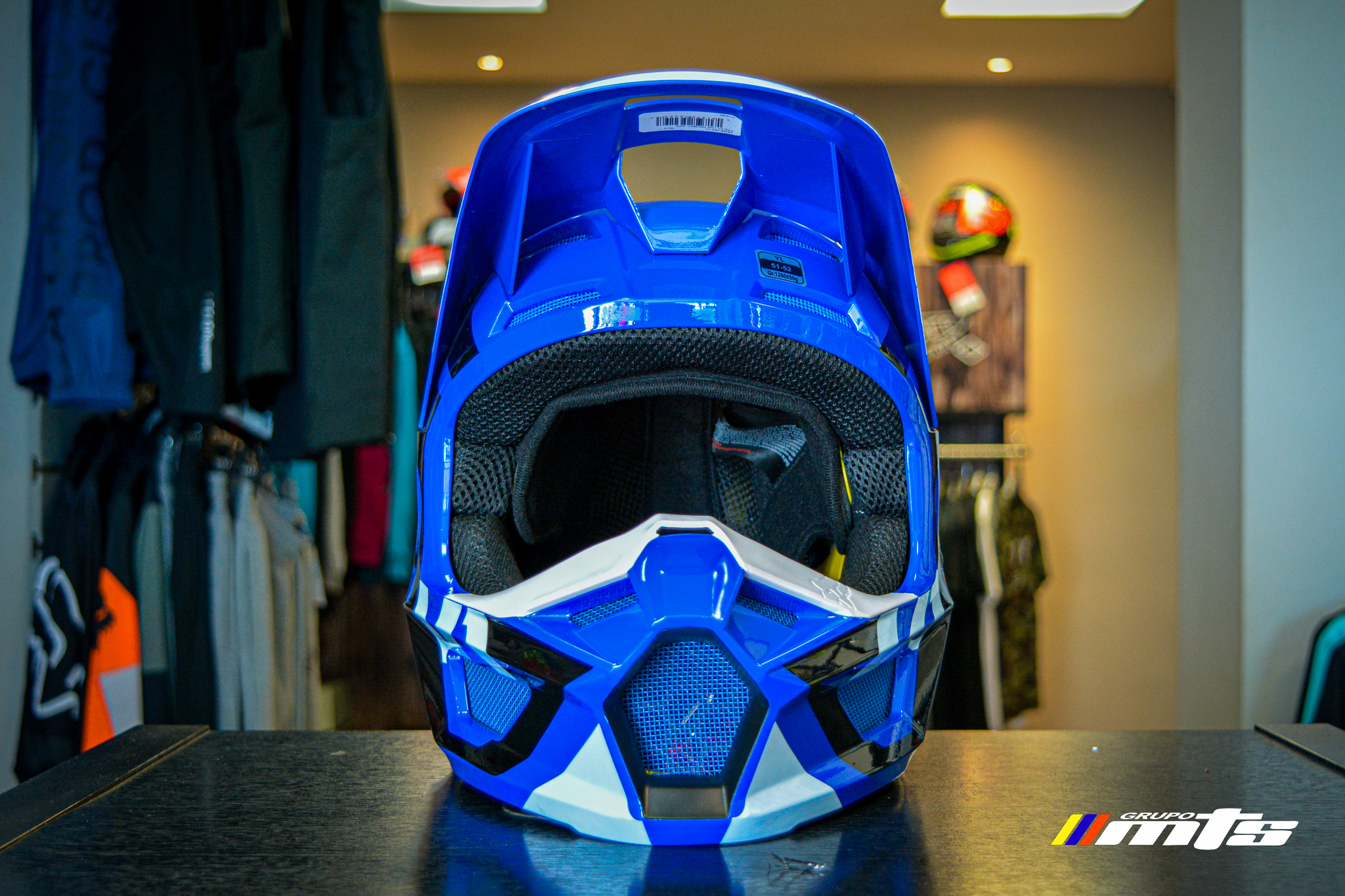 Casco Youth/niño v1 lux helmet 