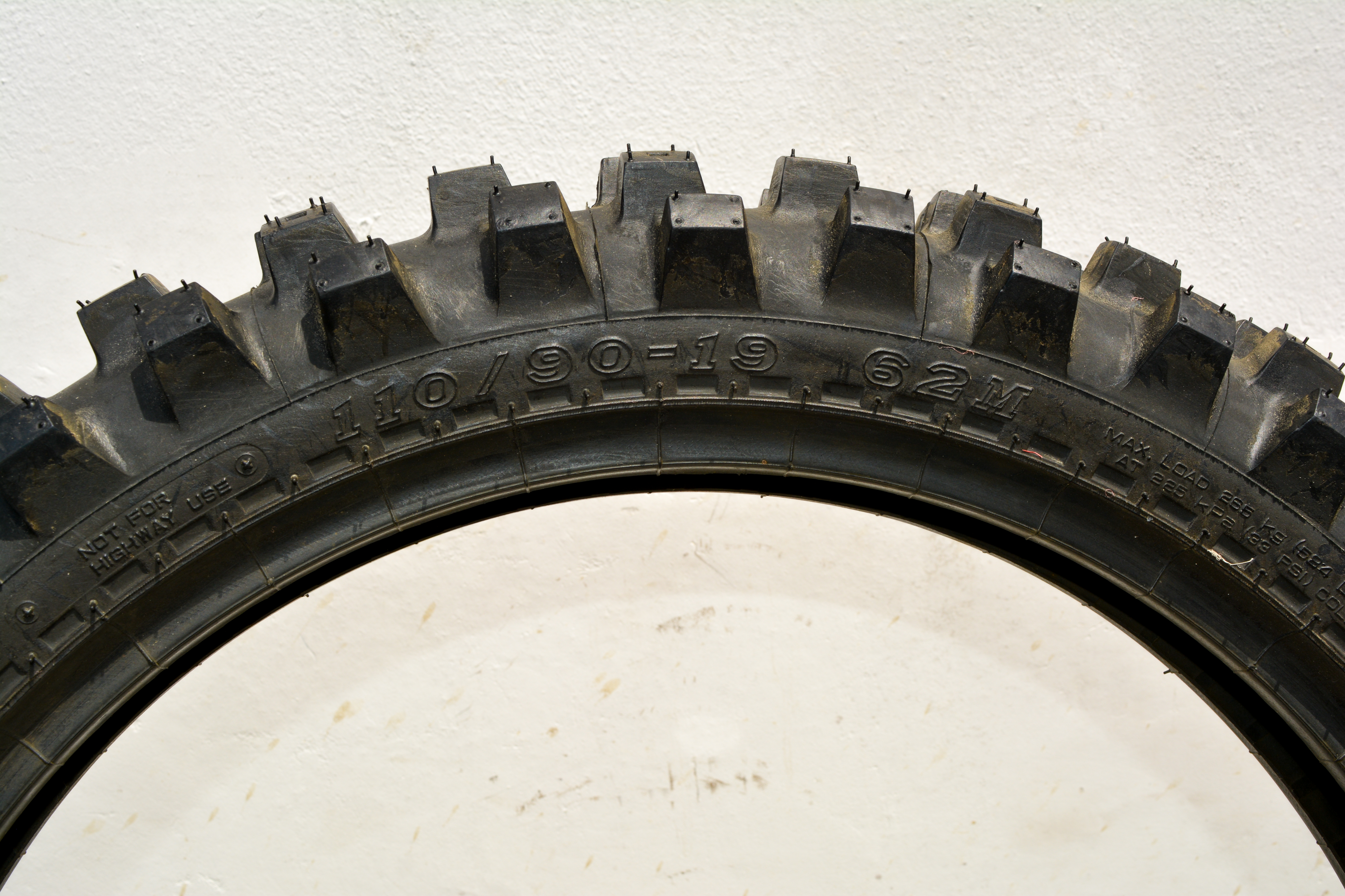 IRE VOLCANDURO VE-38 110/90-19 62M