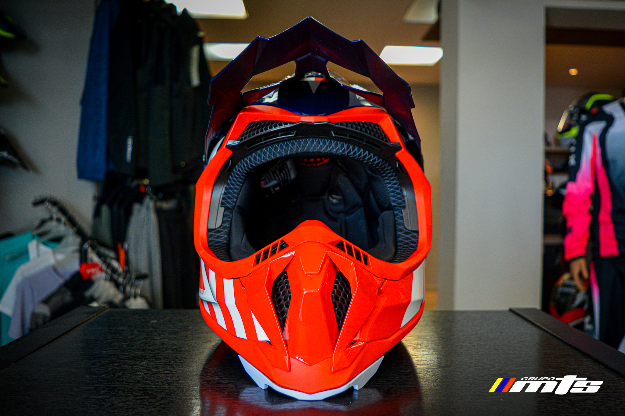 Casco MX700 SUBVERTER EVO