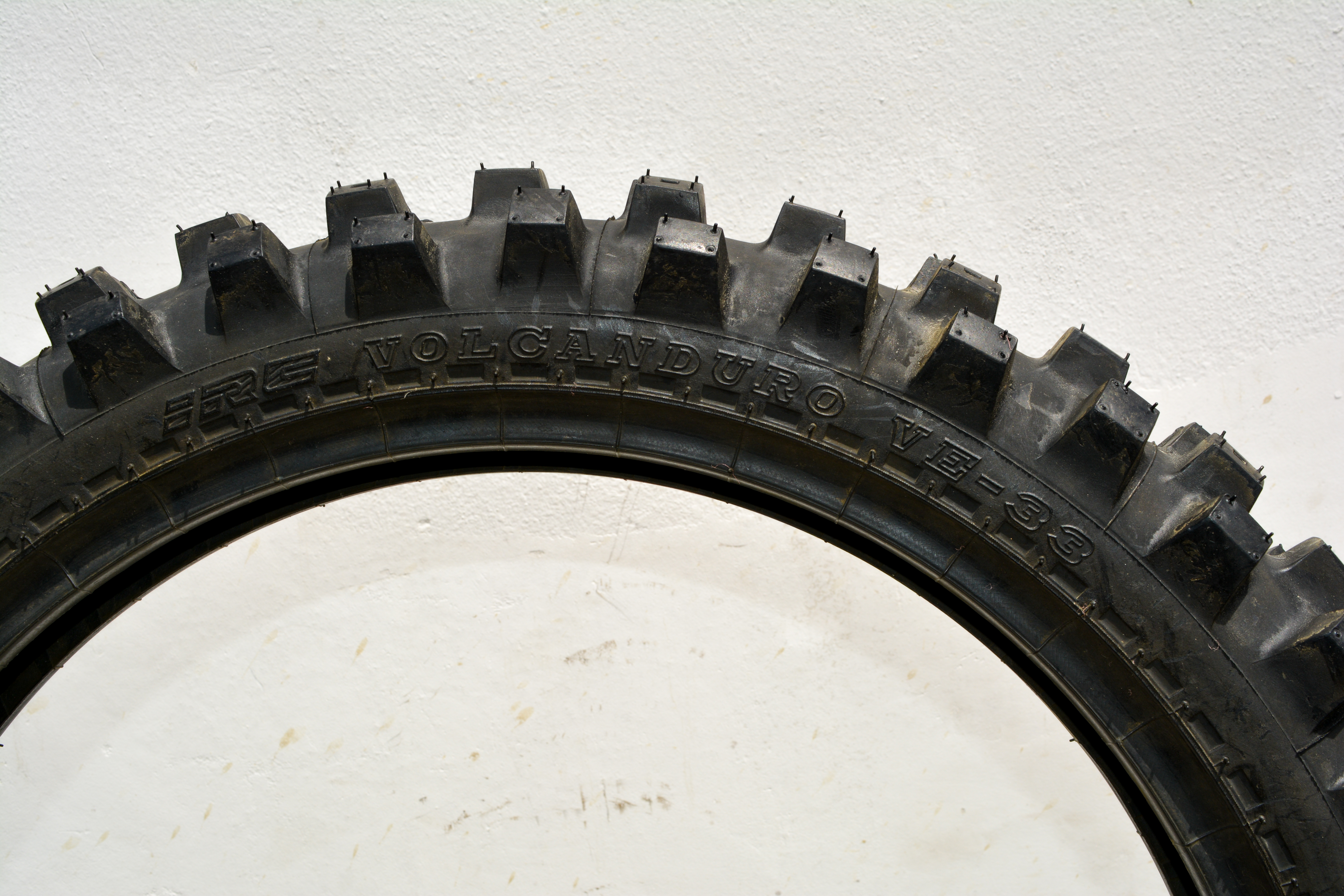 IRE VOLCANDURO VE-38 110/90-19 62M