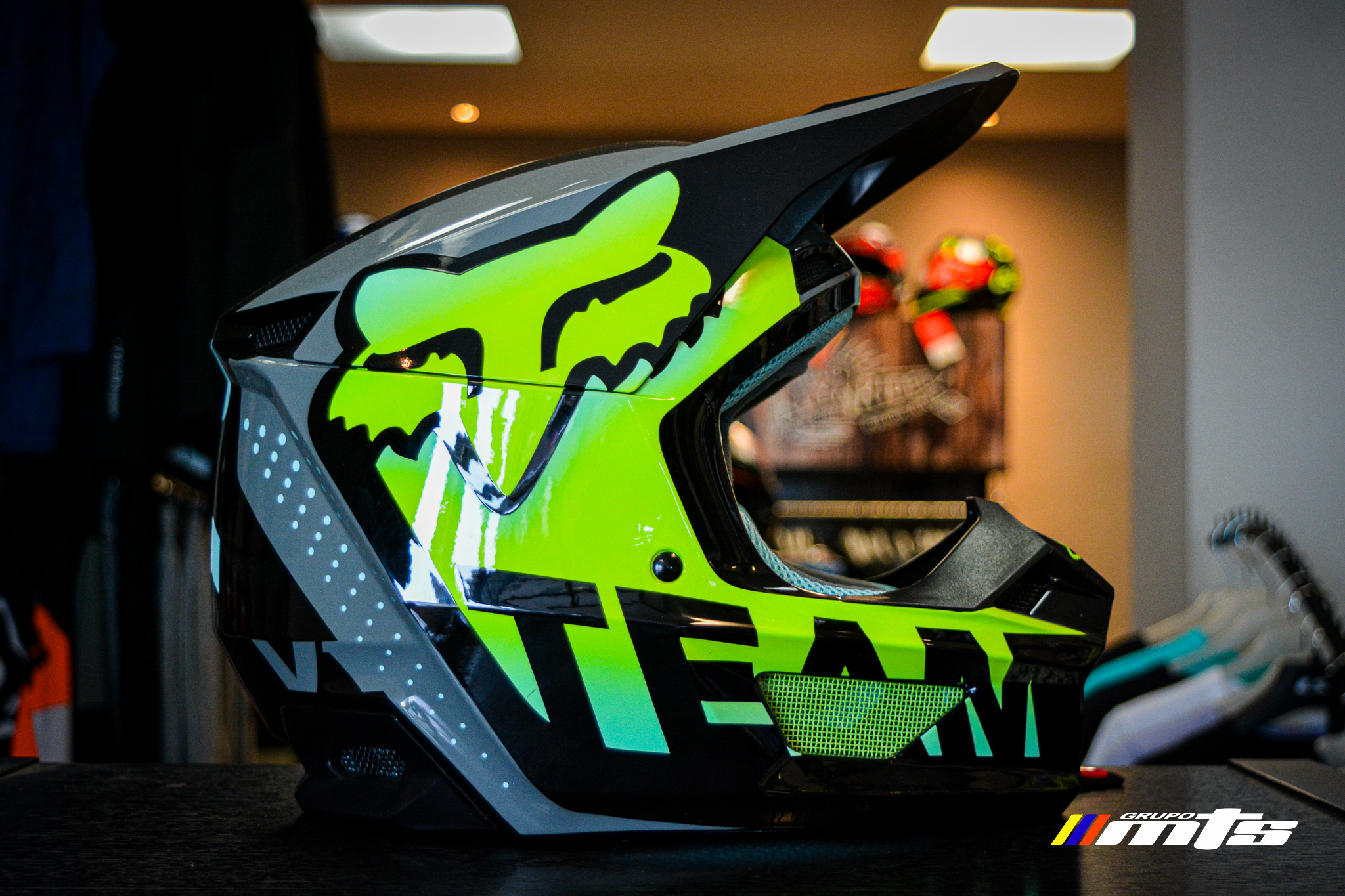 Casco CROSS  YOUTH (NIÑO)