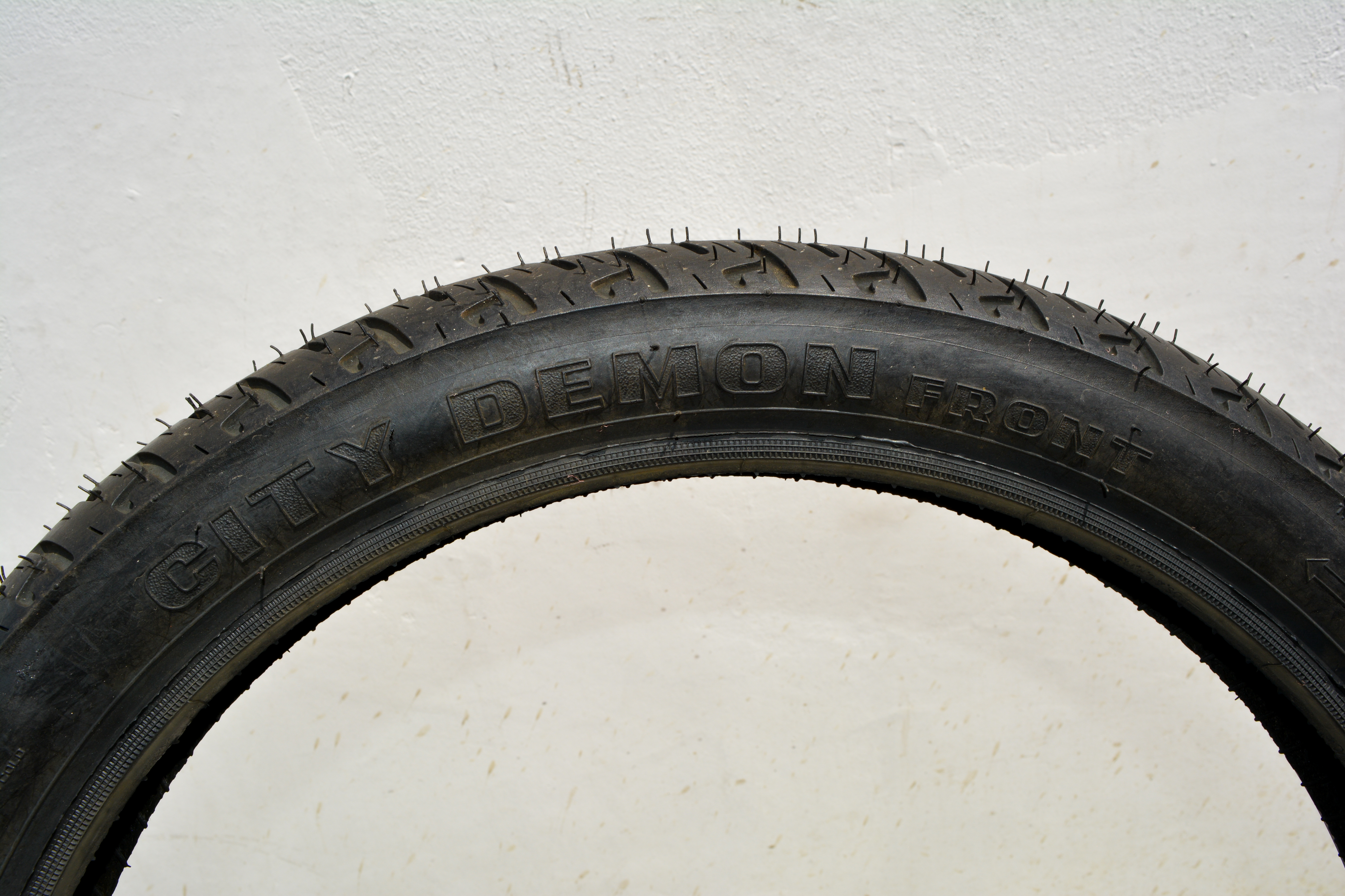 PIRELLI CITY DEMON FRONT 90/90-19 M/C 52S