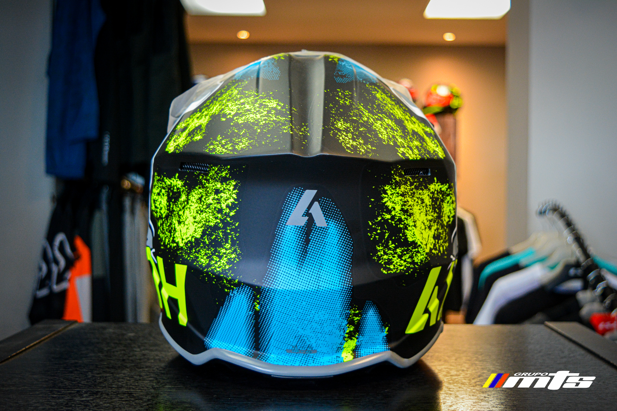 Casco CROSS WRAAP ALIENS