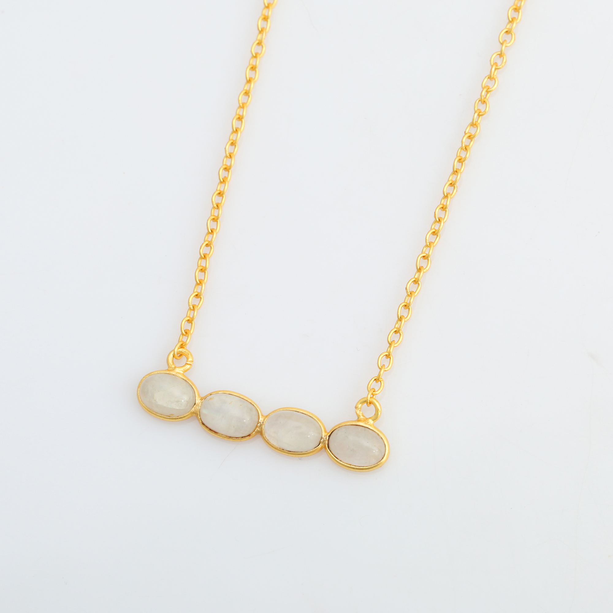 New Arrivals Rainbow Moonstone 925 Sterling Silver 18k Gold Plated Necklace Pendant With Necklace (VVJGN 14)