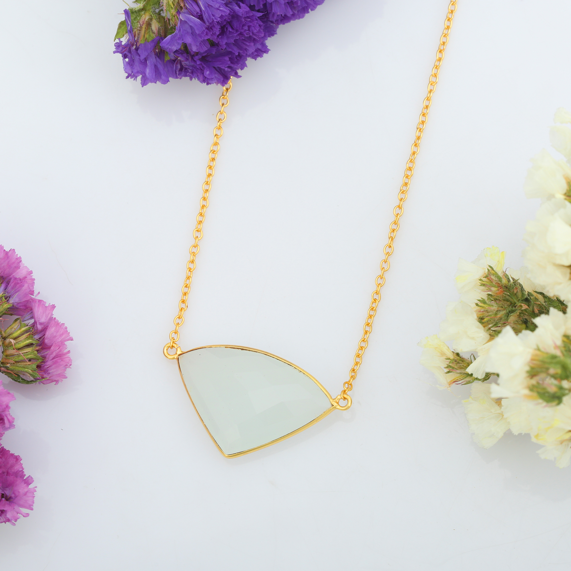 Fashionable Jewelry Necklaces for Woman Fashion Jewelry Pendants With Chain 18k Gold Plated Necklace (VVJGN 11)