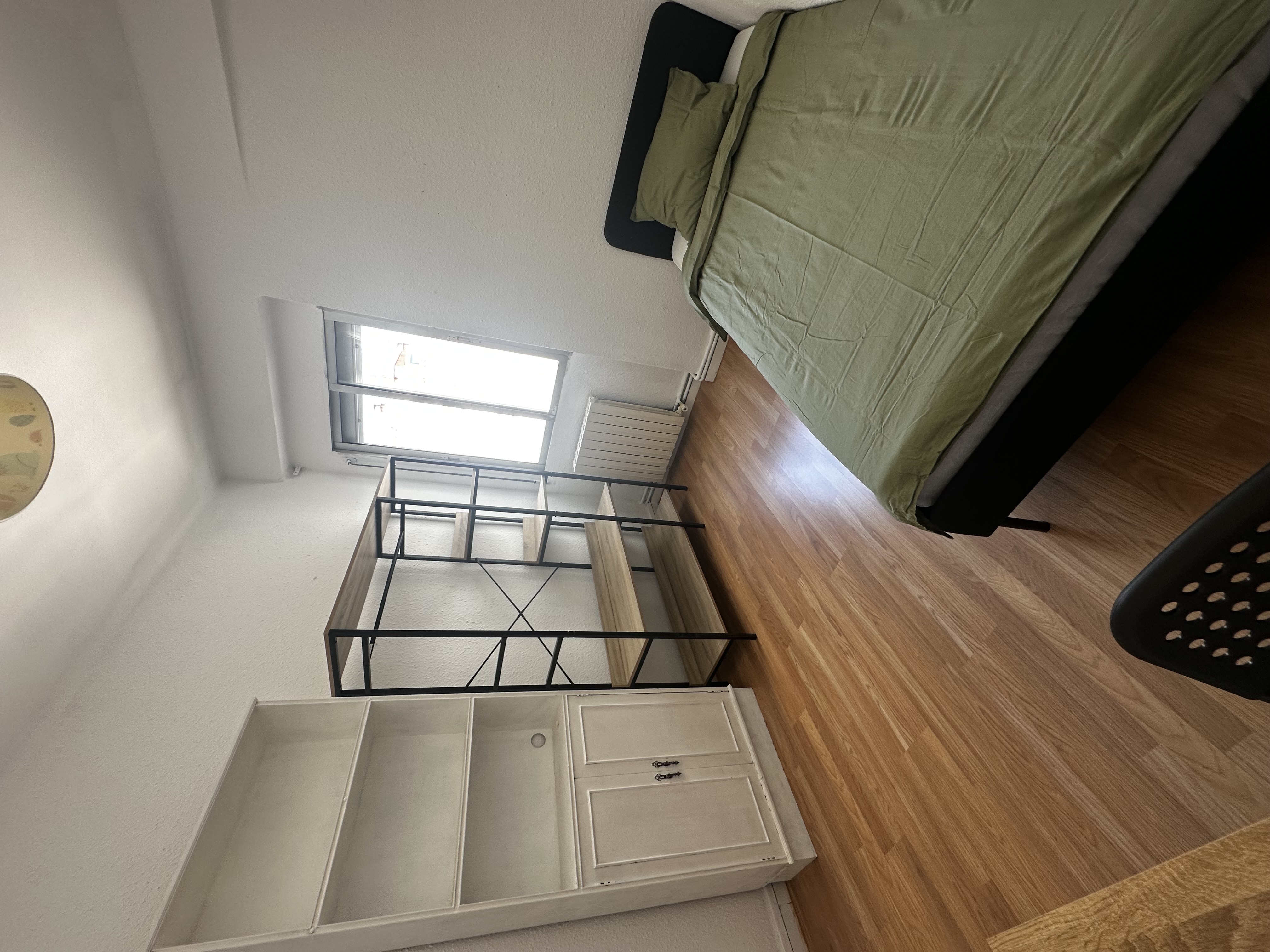Habitación Via Ramon Pignatelli 21-23