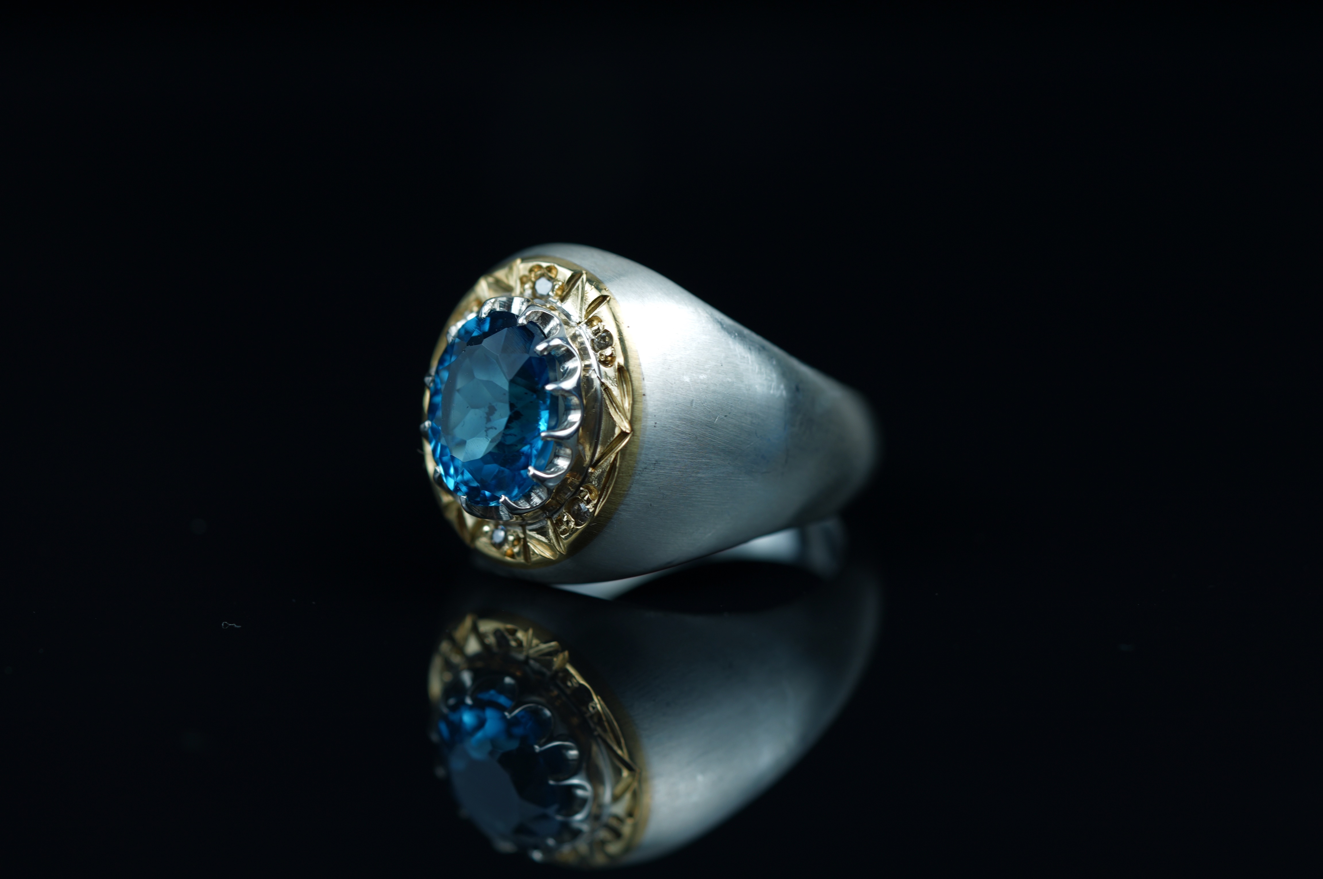 London Topaz 0.032 ct