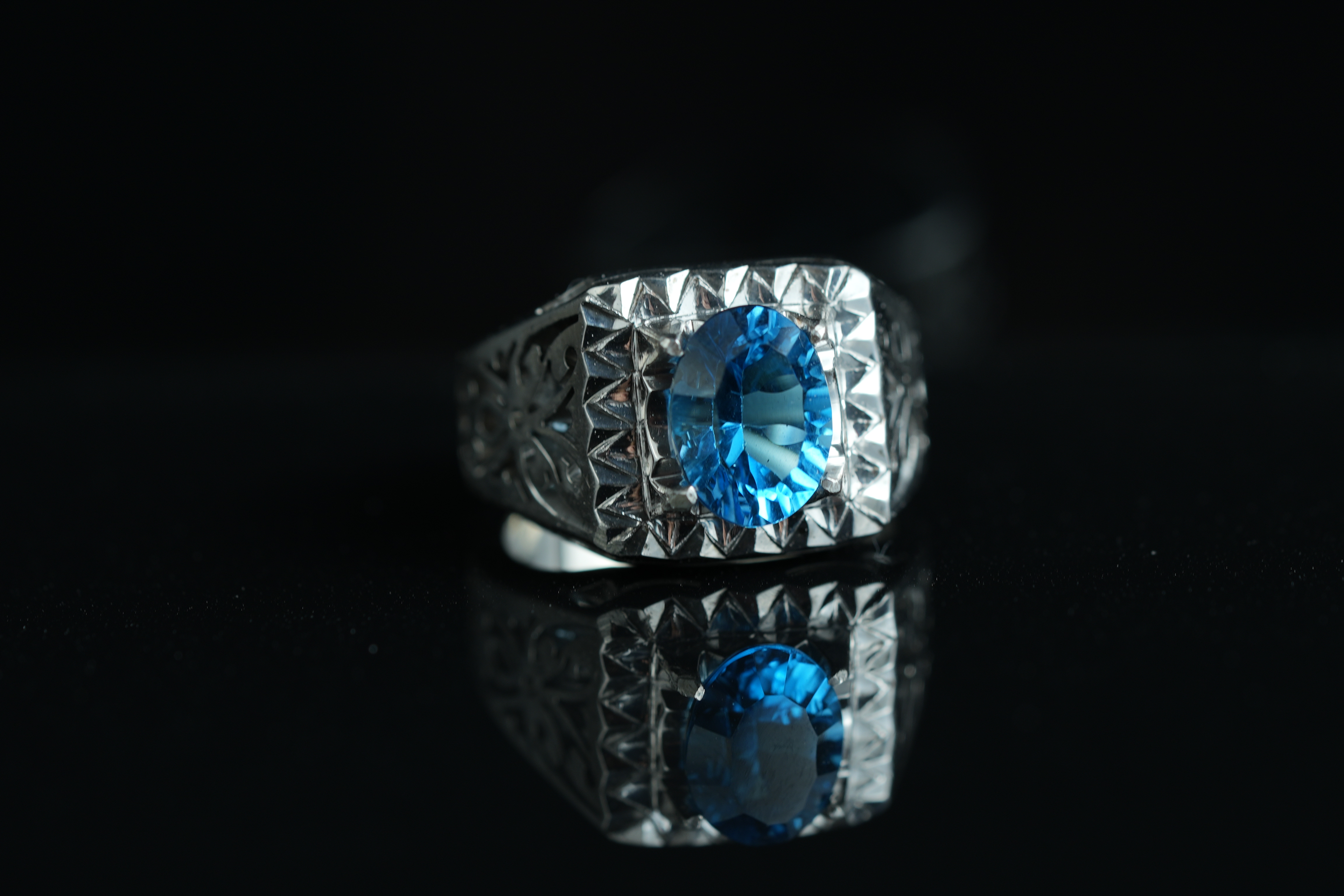 London Topaz Decorative 2