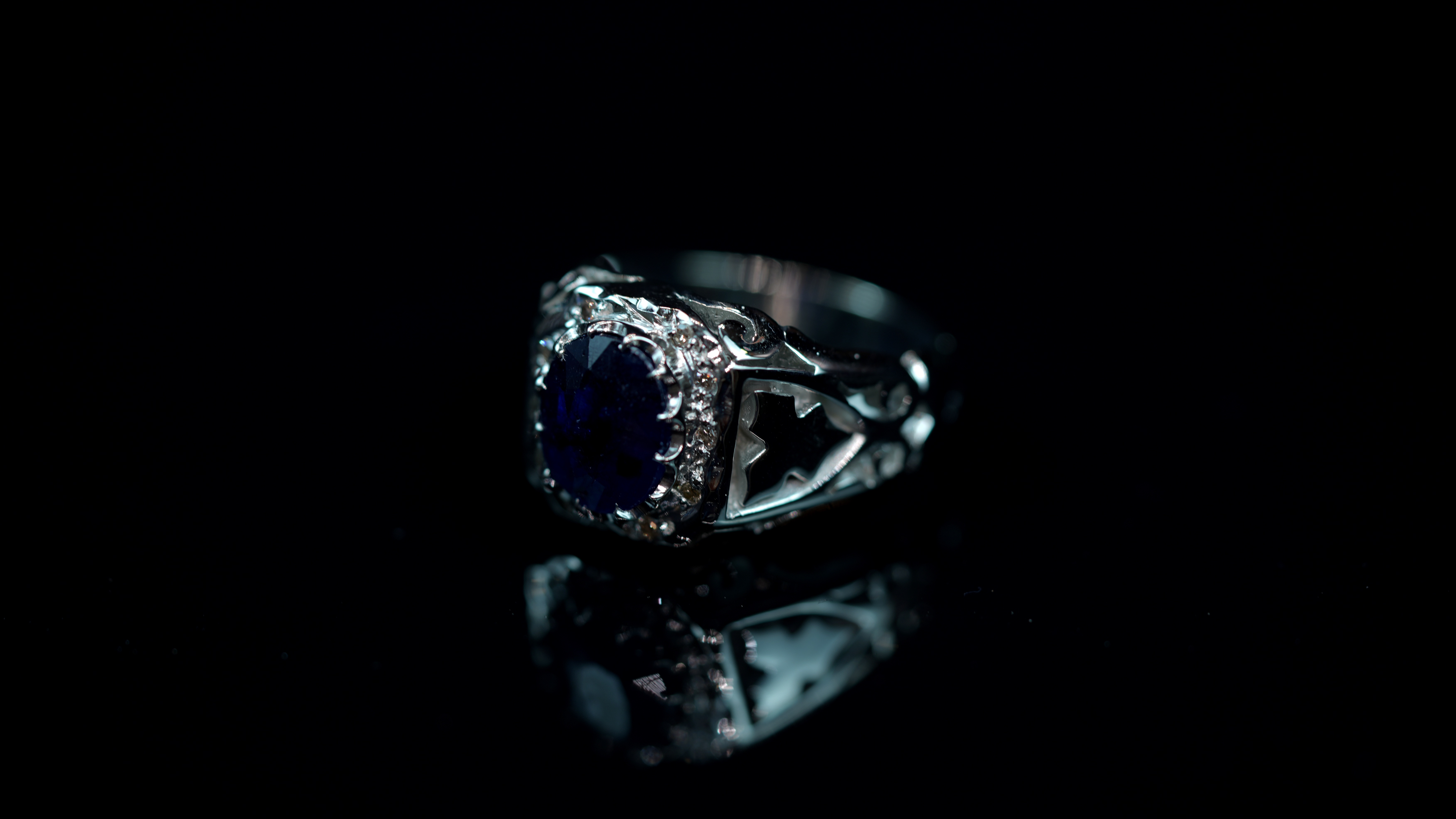 sapphire 0.08 ct