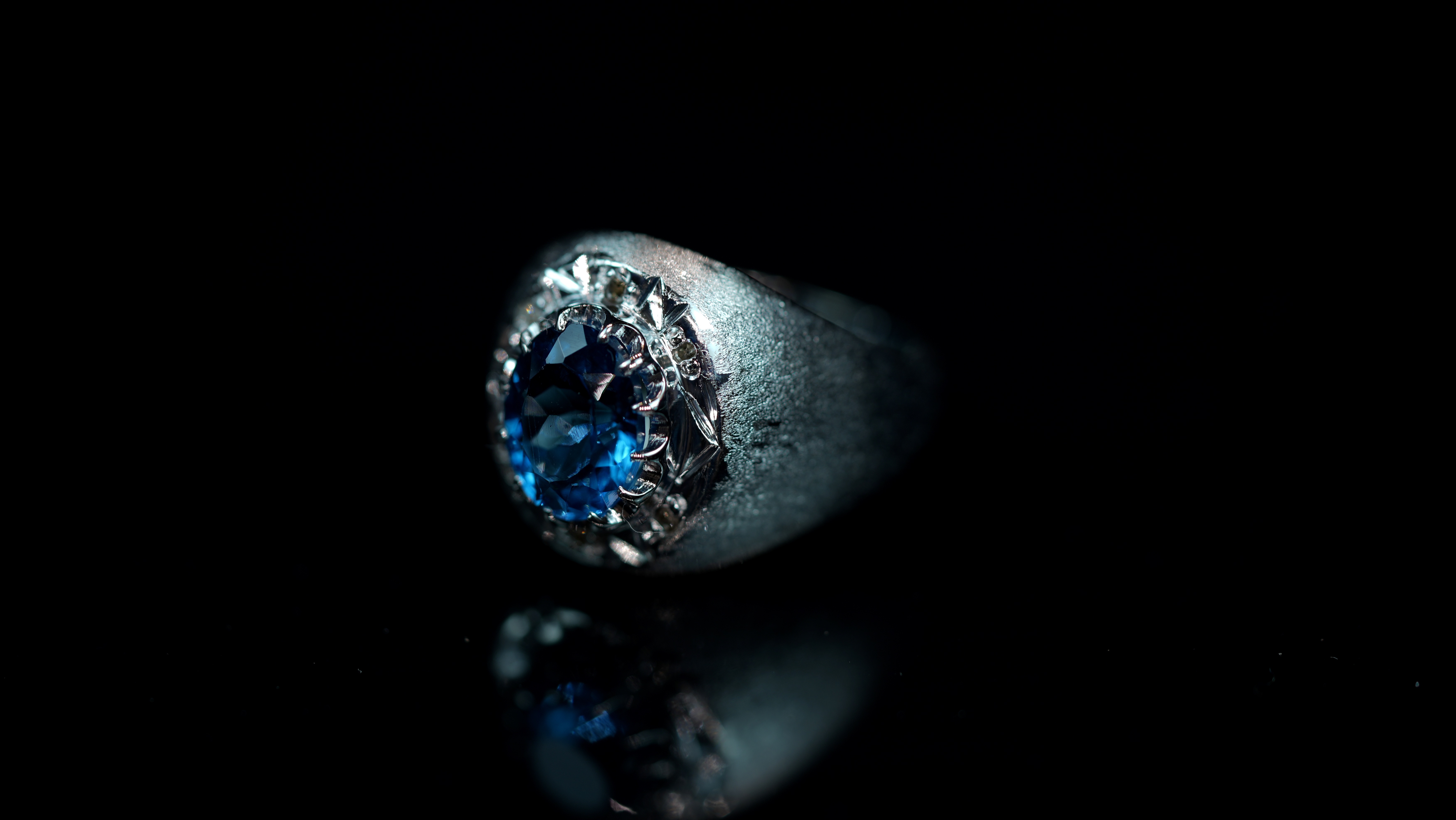 London topaz 0.08 ct