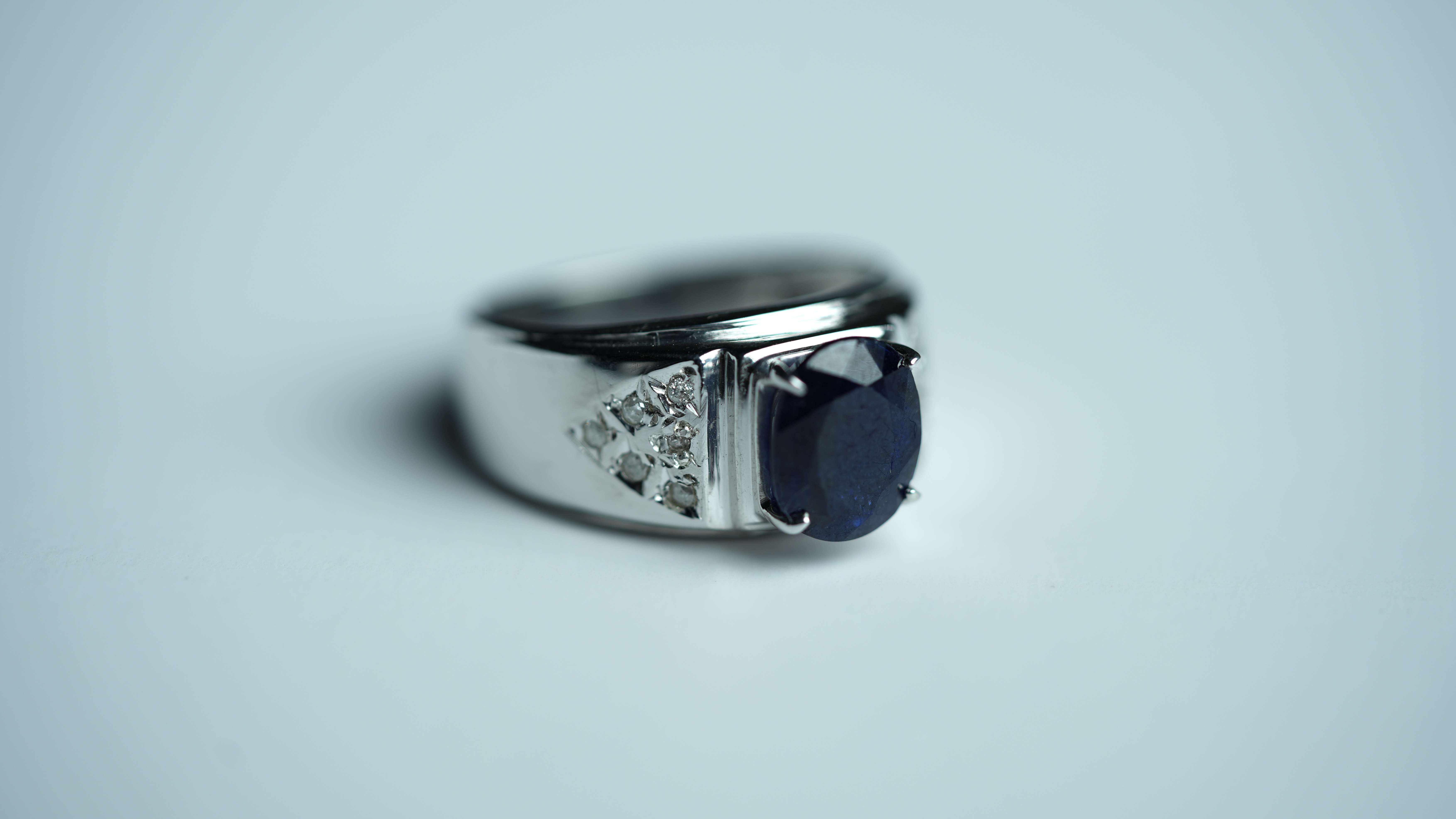 sapphire 0.13 ct