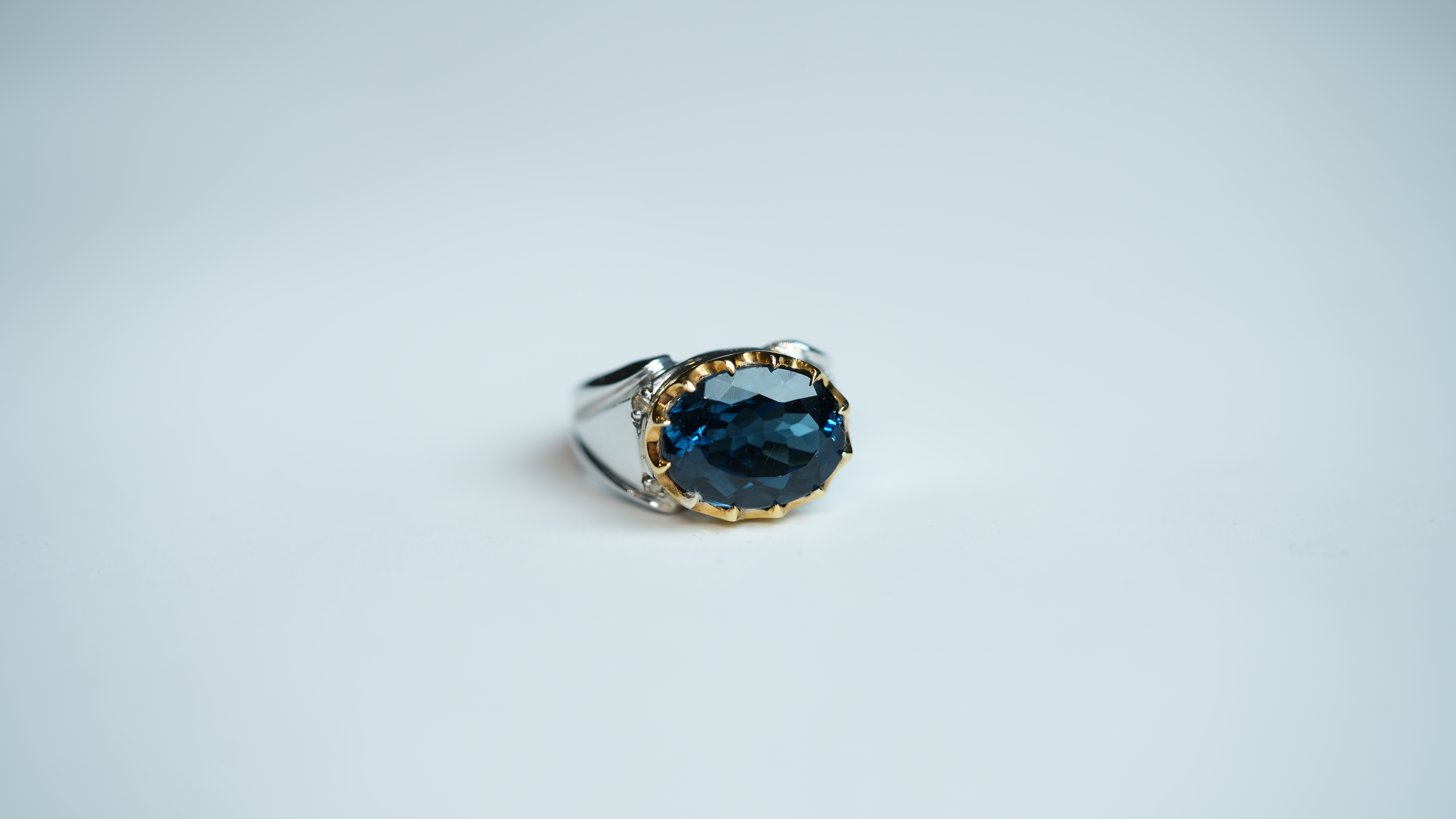 London topaz 0.06 ct