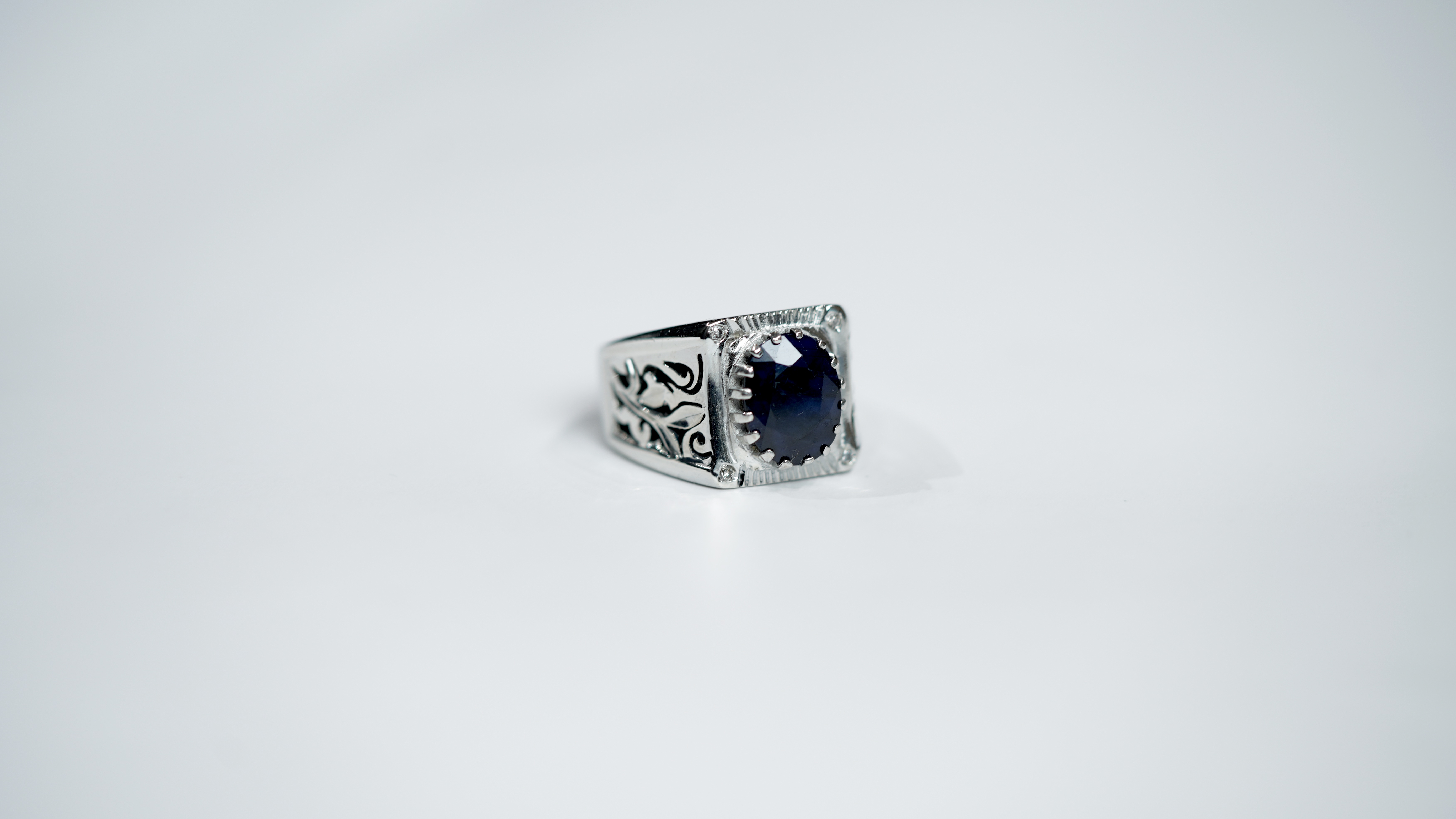 sapphire 0.13 ct