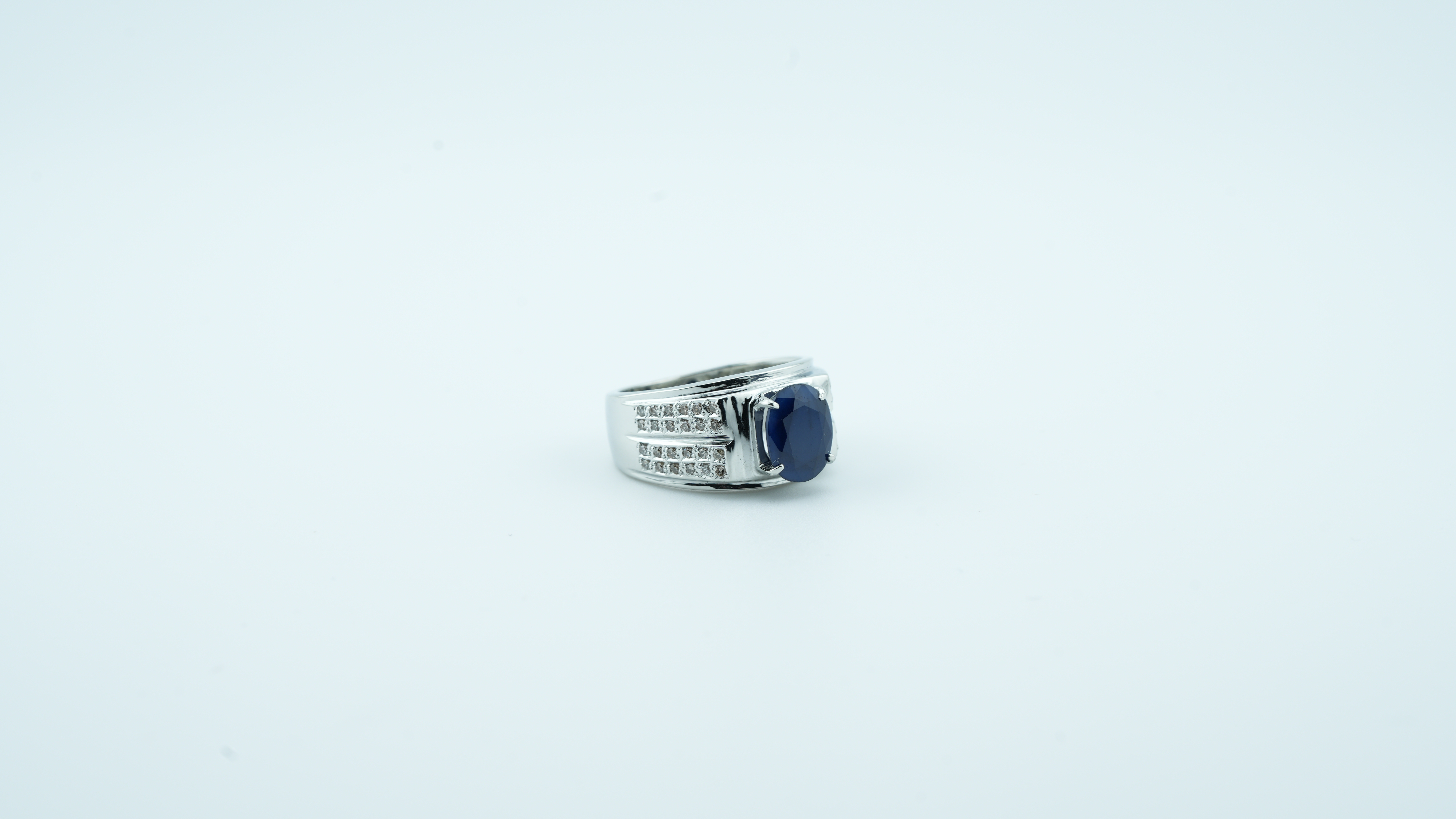 sapphire 0.4 ct