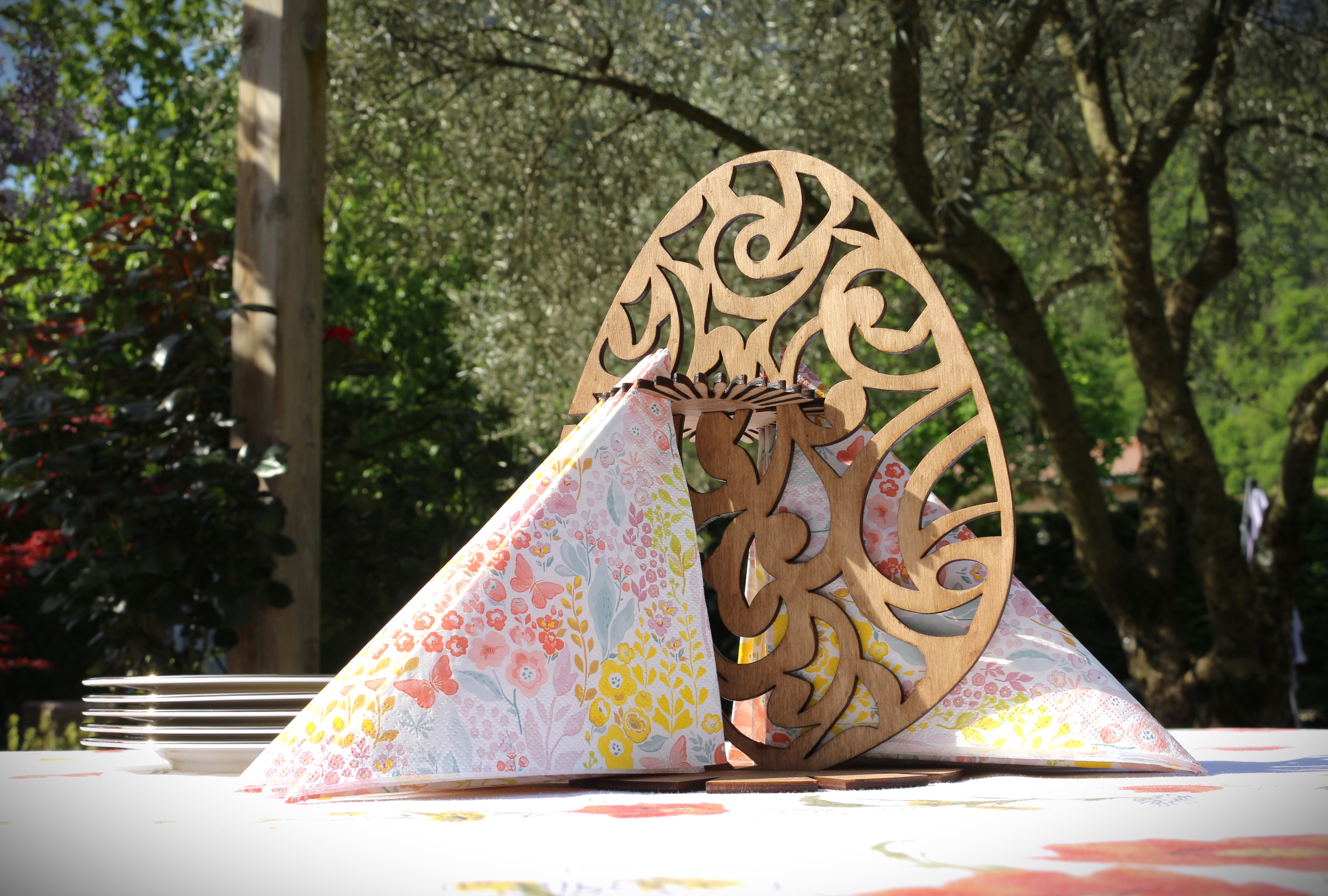 Présentoir de serviettes - Œuf de Pâques 