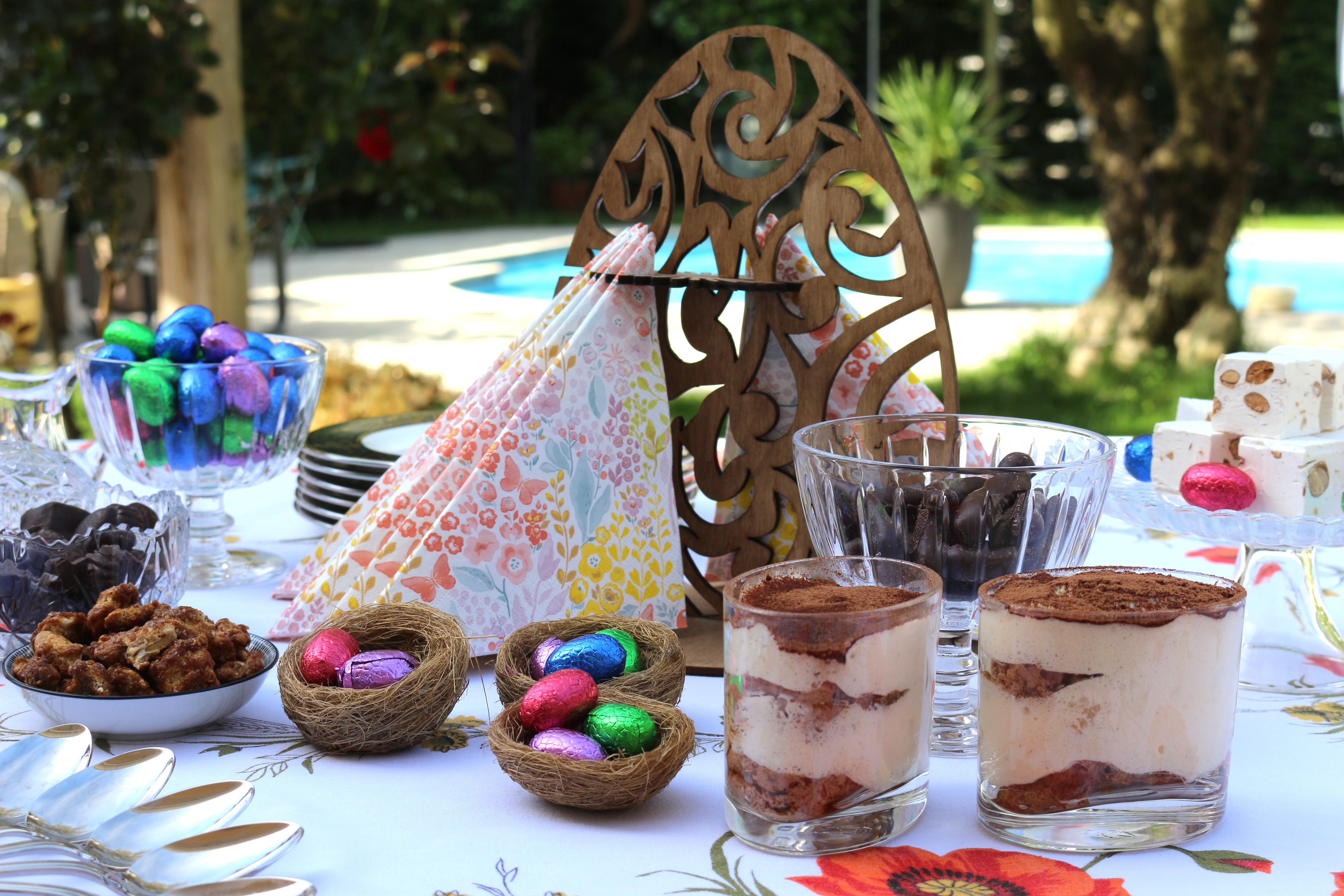 Présentoir de serviettes - Œuf de Pâques 