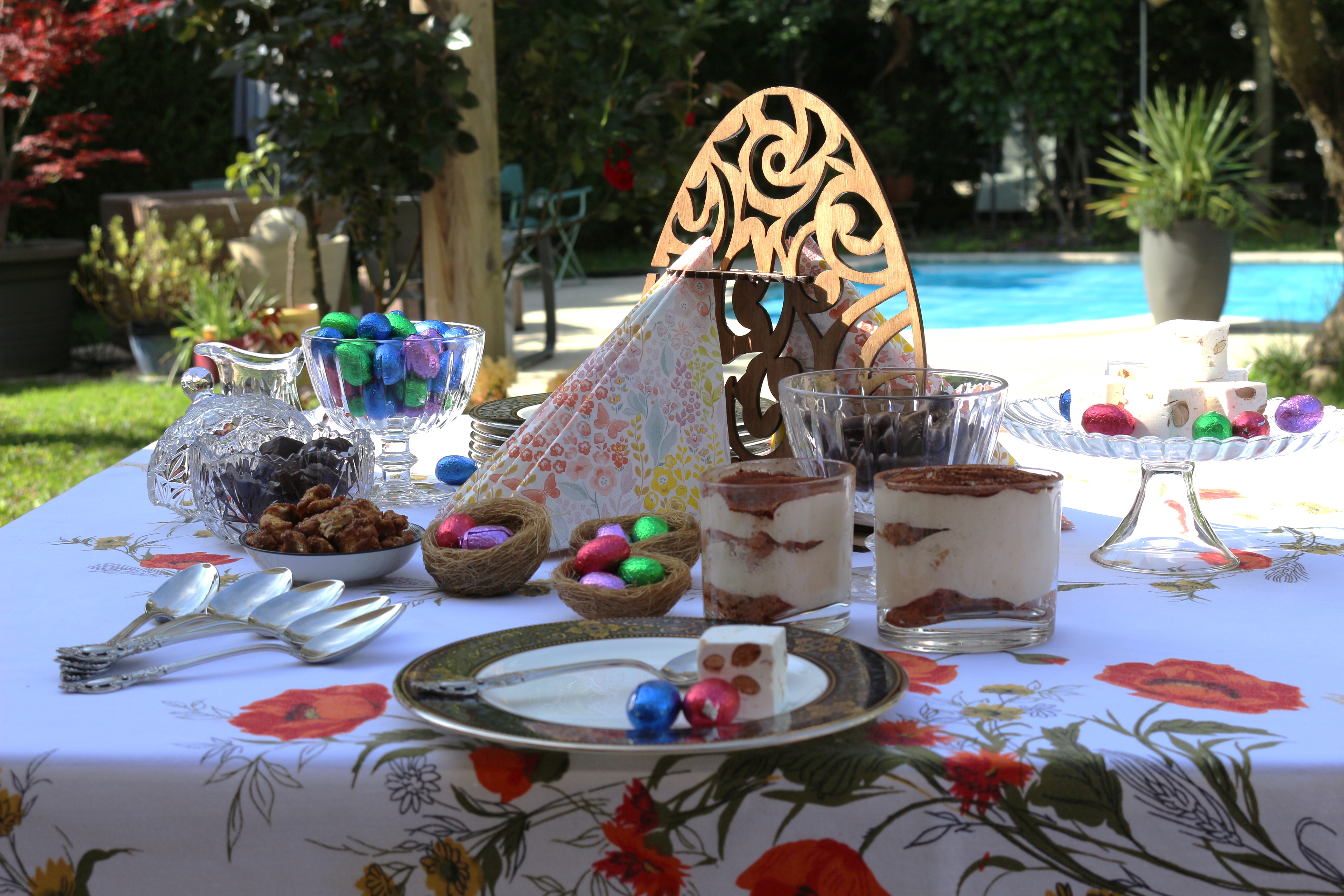 Présentoir de serviettes - Œuf de Pâques 