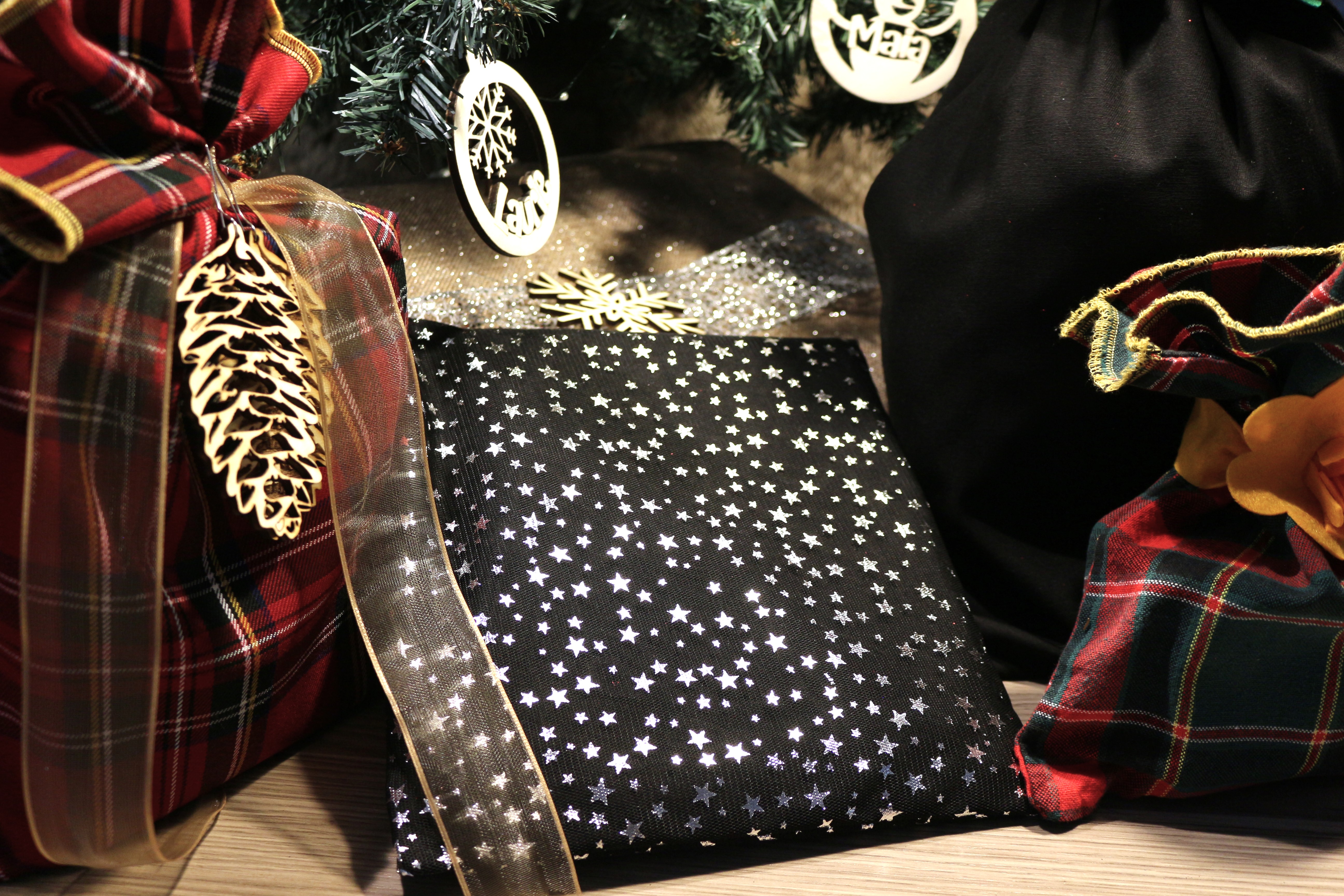 Pochette à étoiles