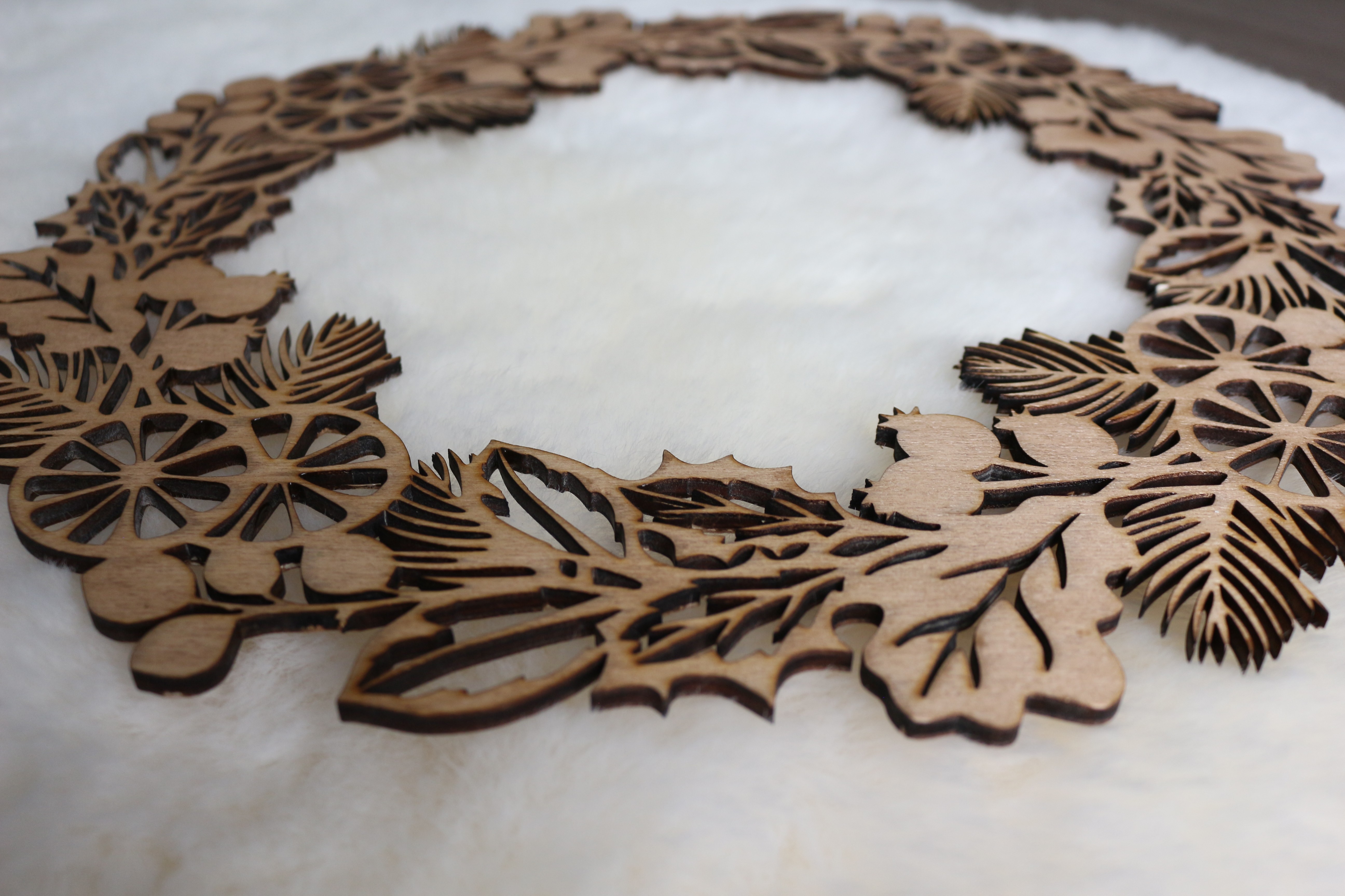 Couronne décorative en bois