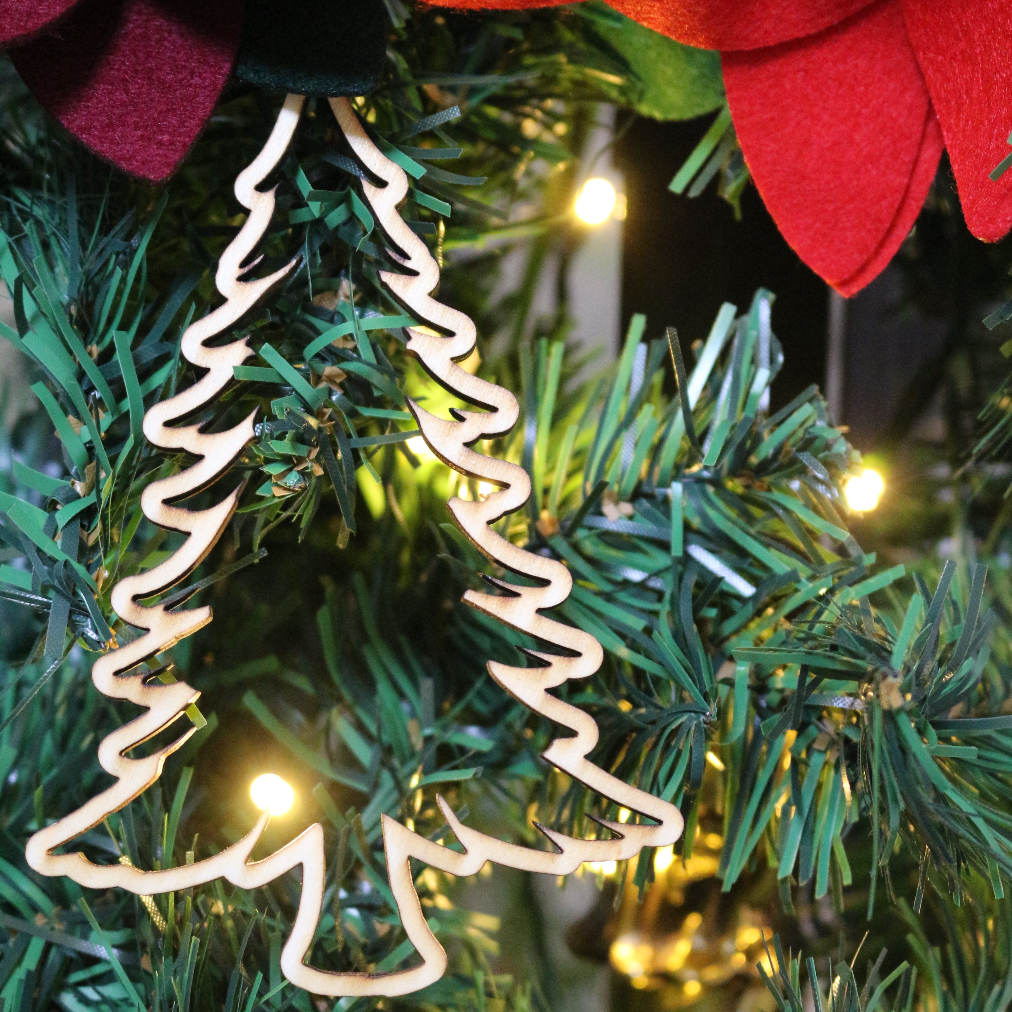 Décoration sapin de Noël en bois