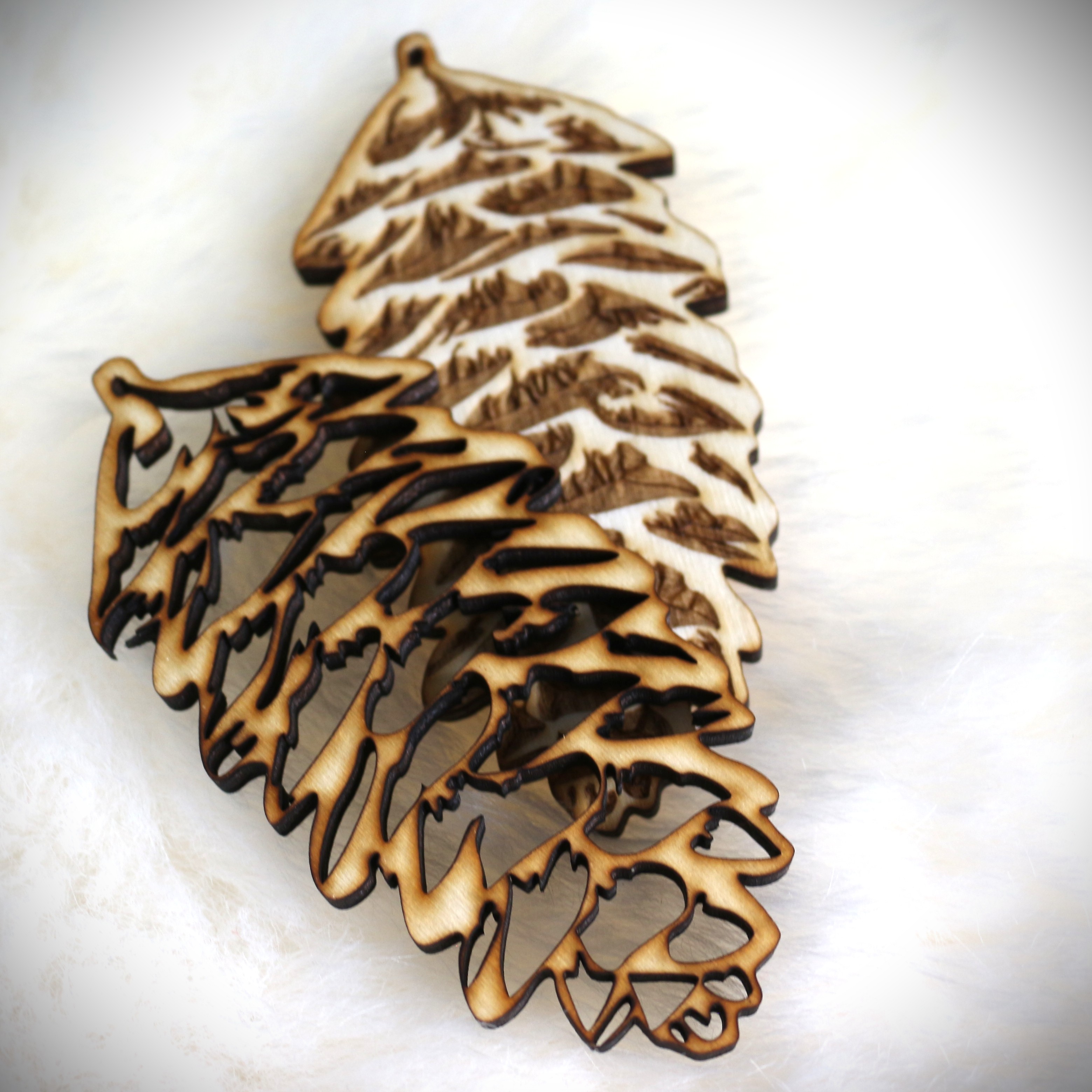 Décoration de sapin "pomme de pin"