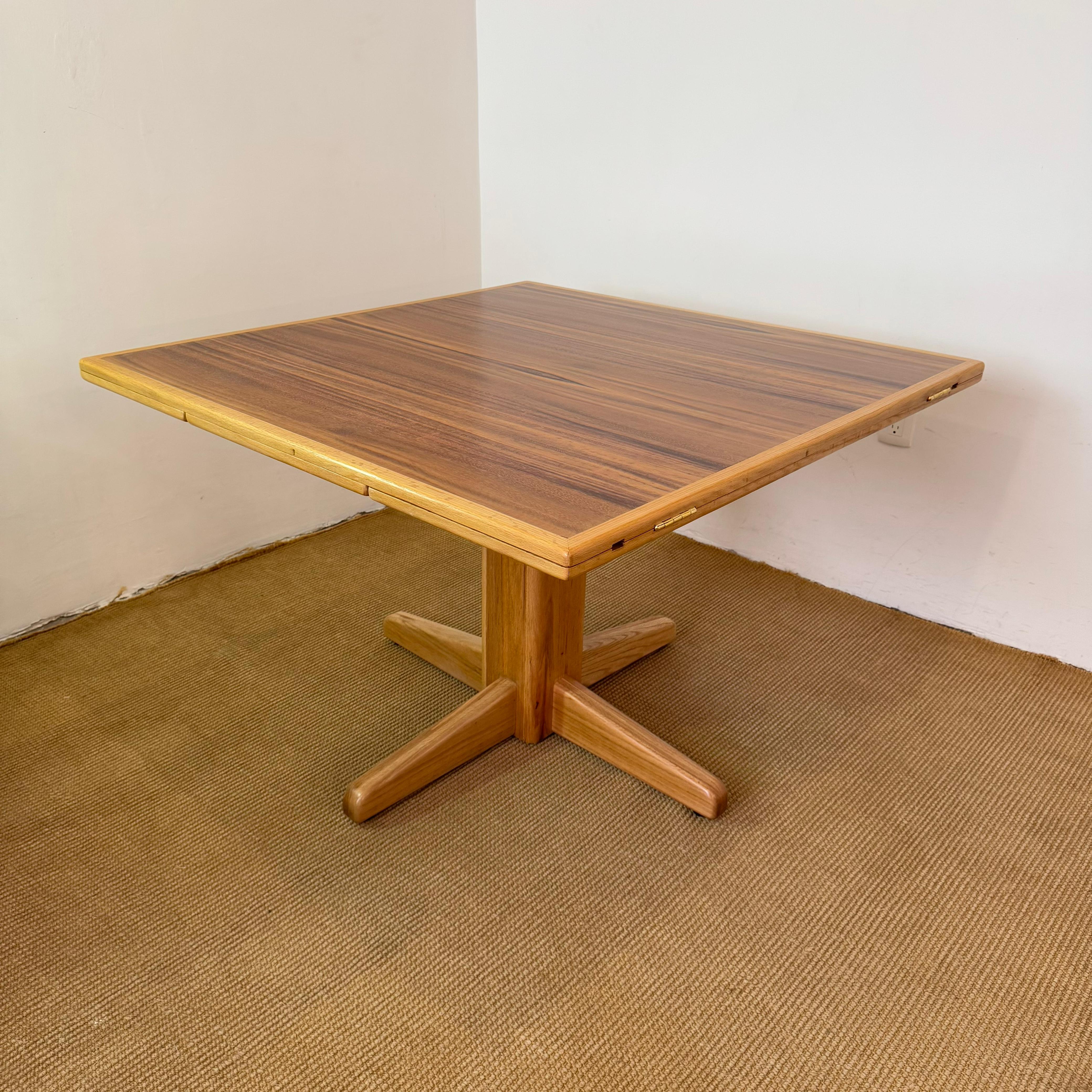 Comedor estilo Danés. (Mesa y 6 sillas)