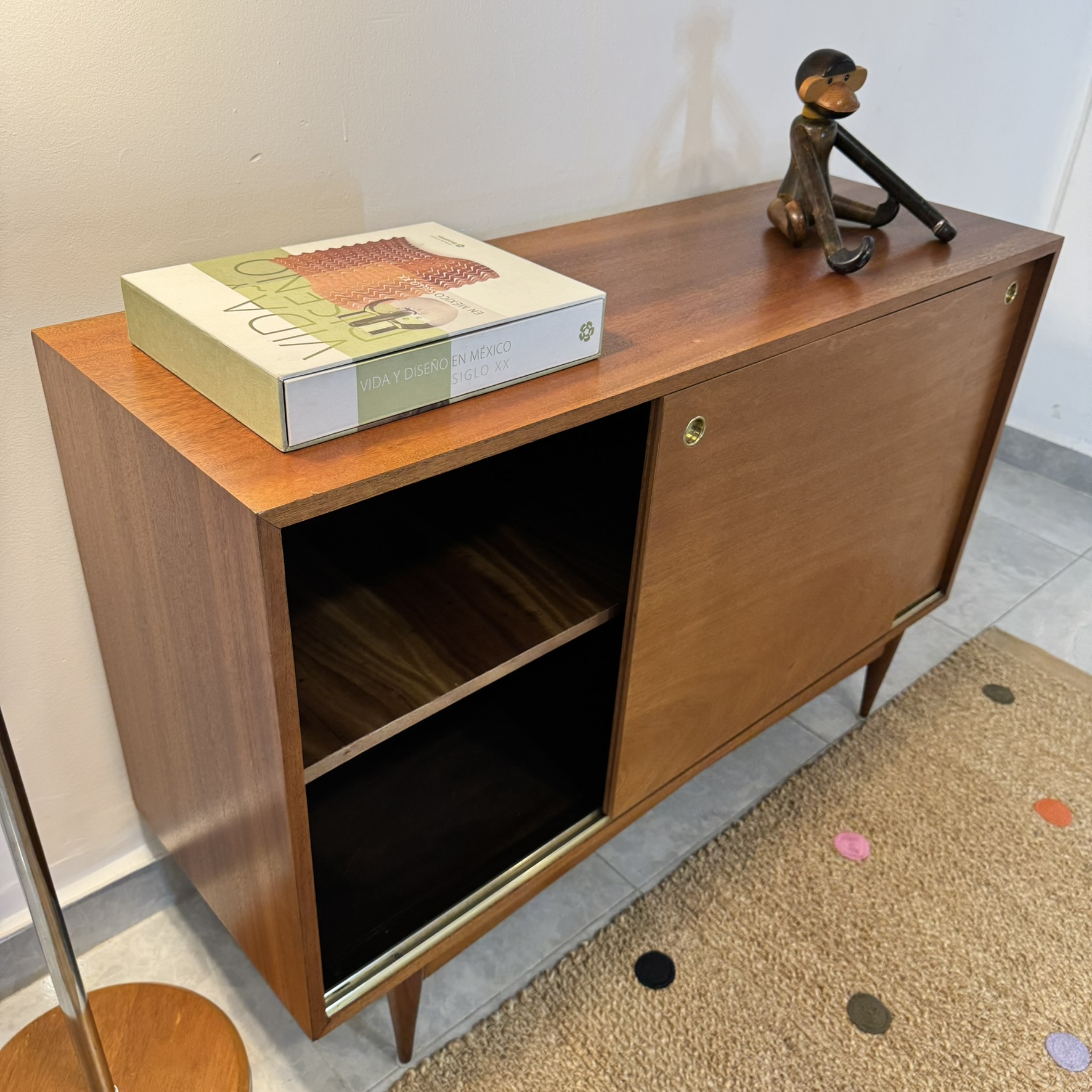 Credenza estilo Danés