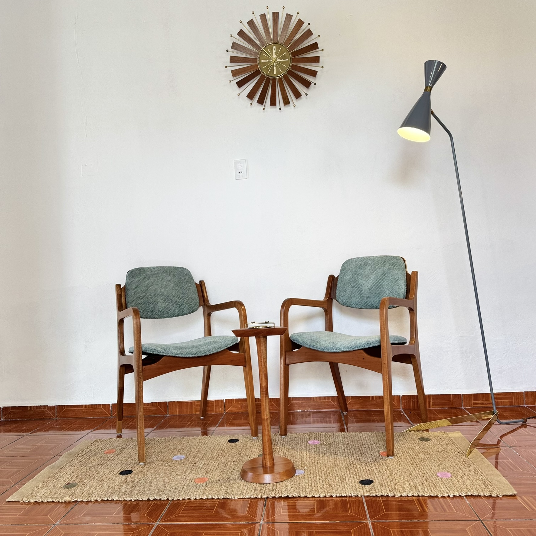 Lámpara de piso “V”