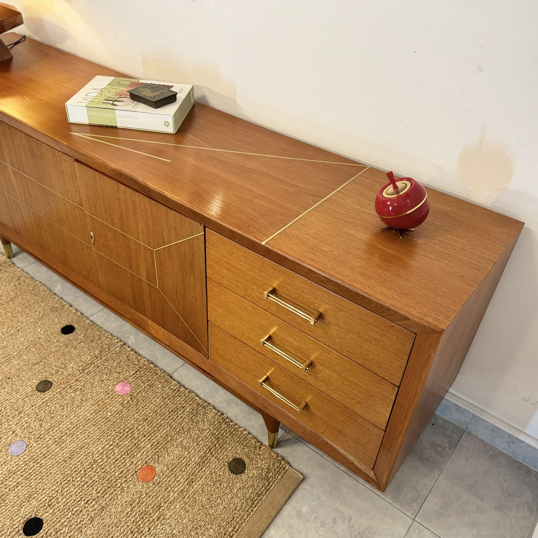 Credenza Eugenio Escudero