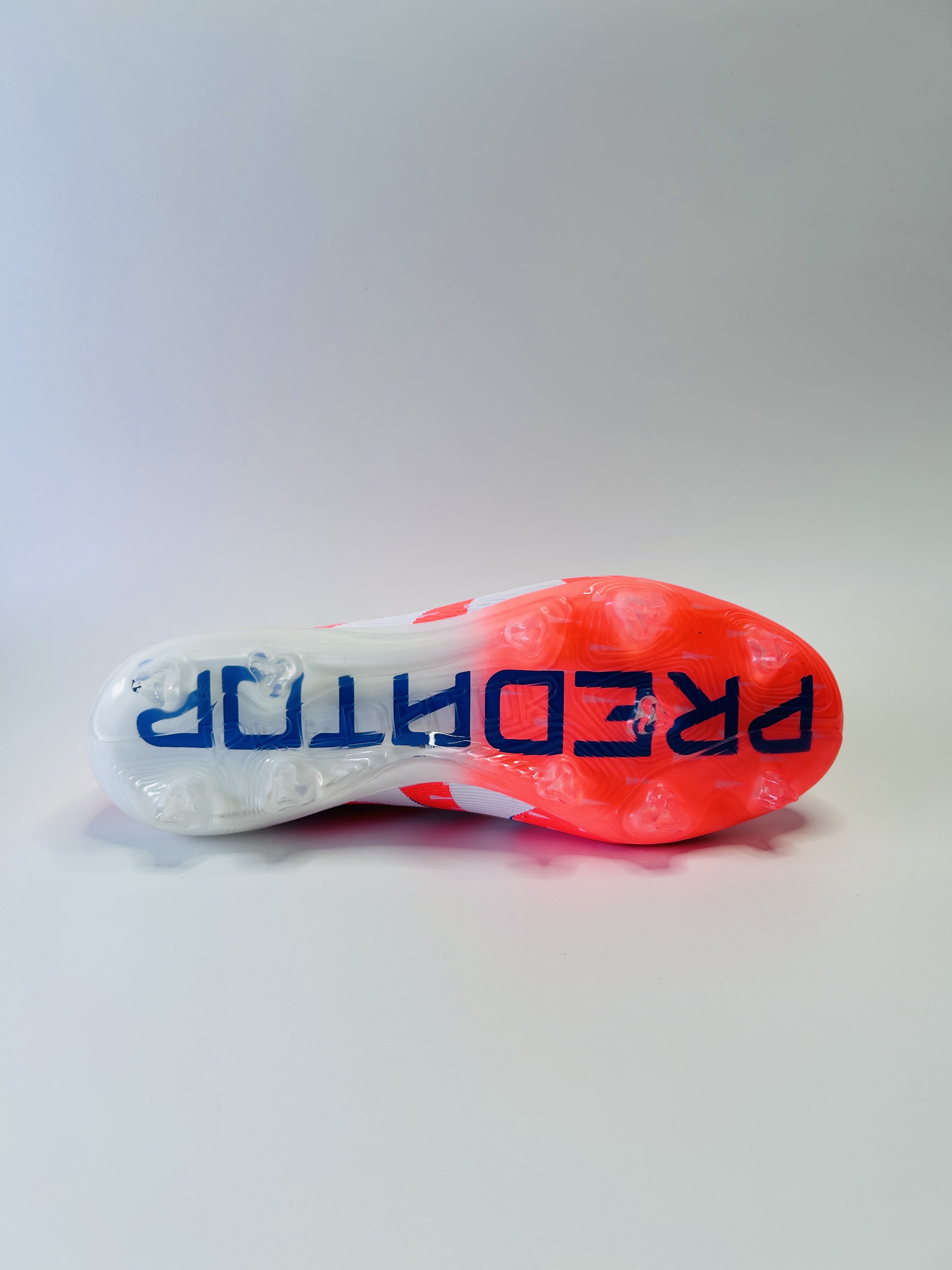 Predator 30 Coral Blaze Laceless