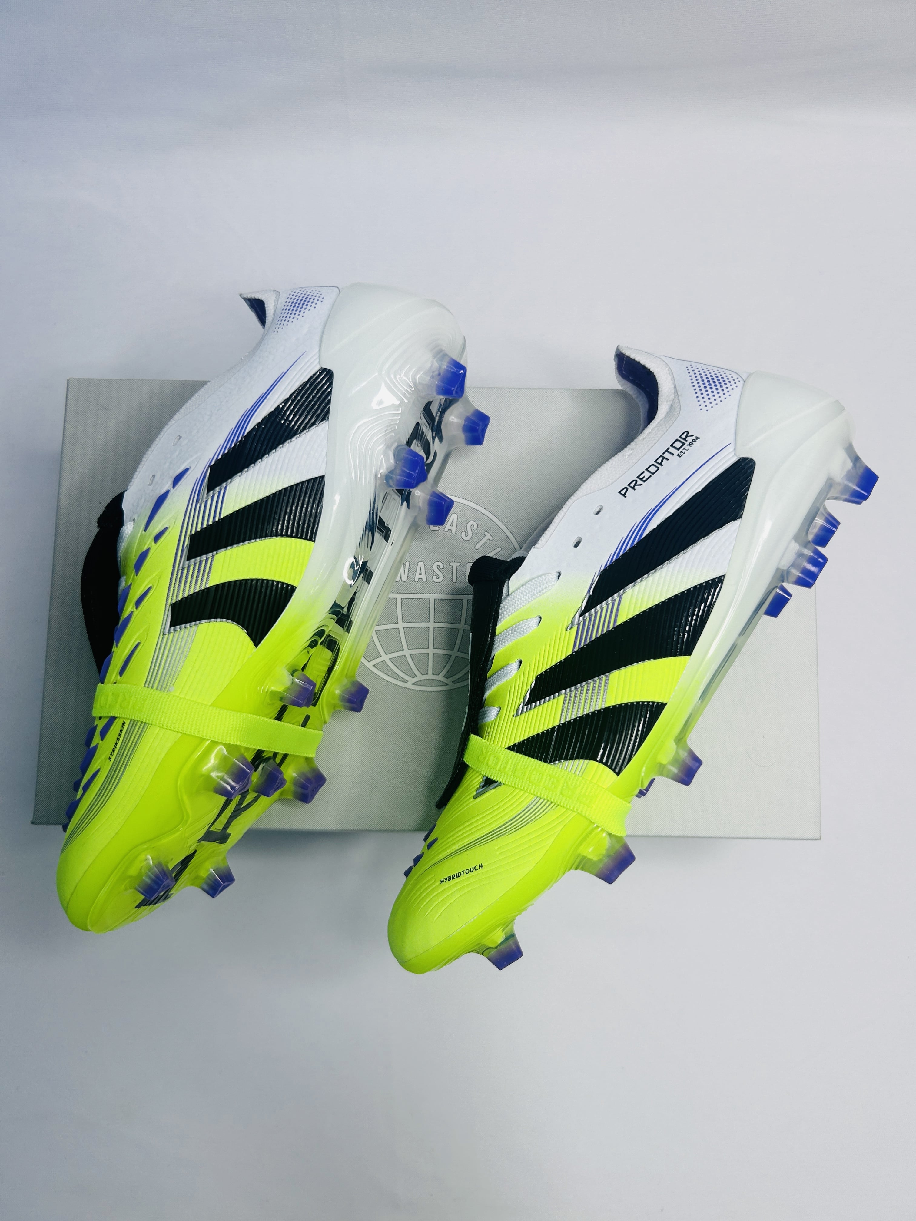 Predator 30 Radiant Blaze