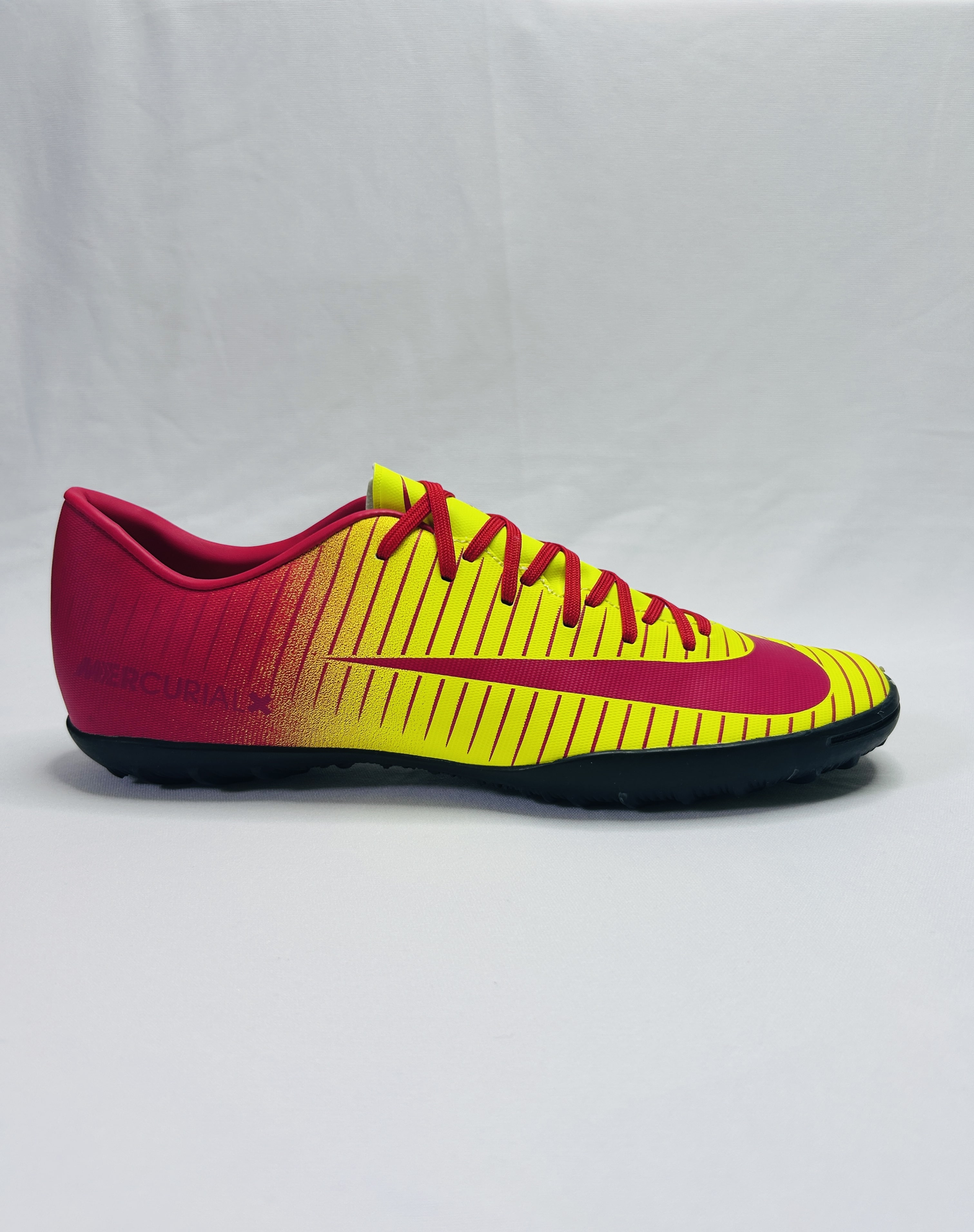 Mercurial vapor 11 Yellow red colourway TF