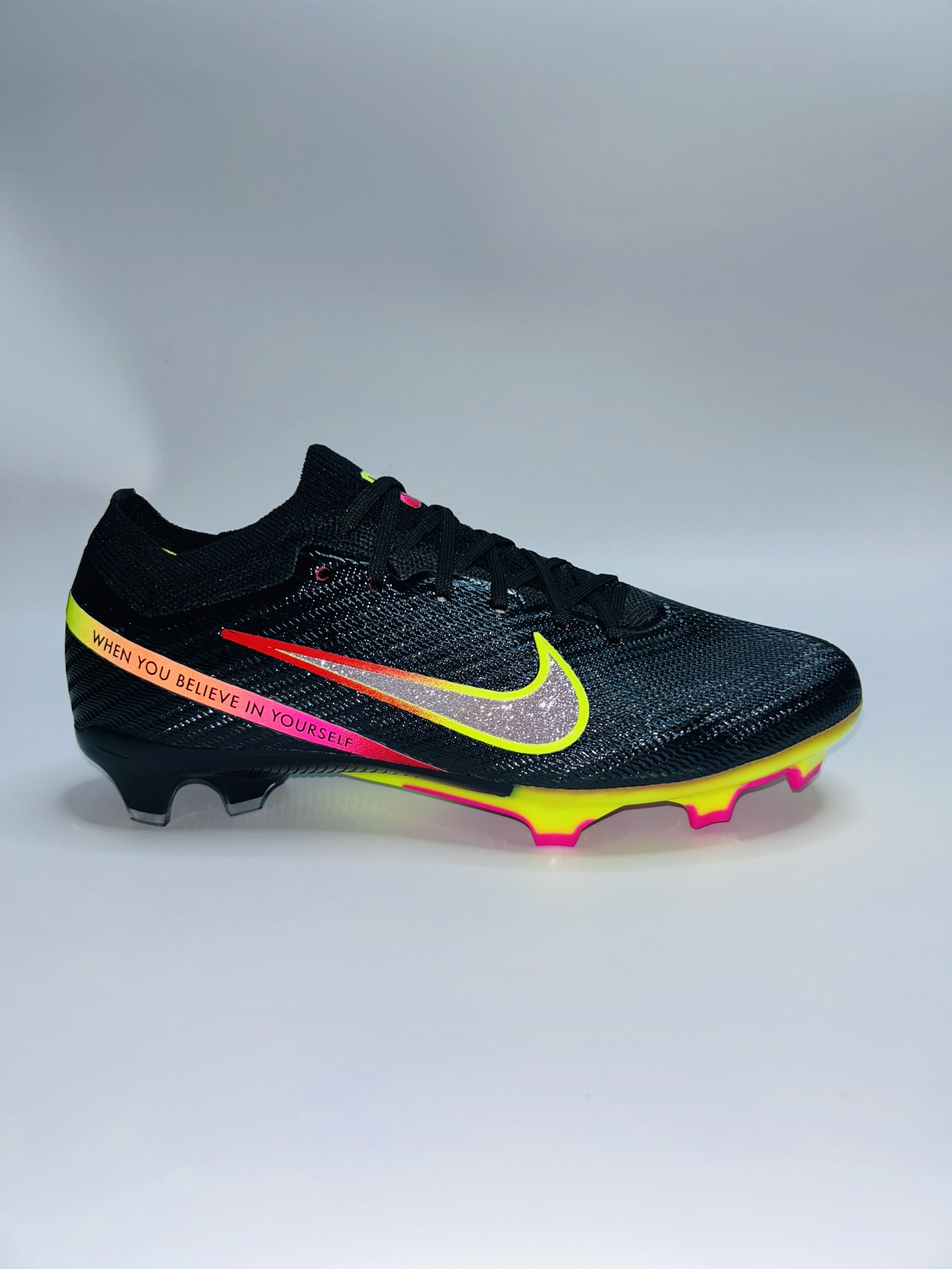Mercurial vapor 15 Rashford black colourway