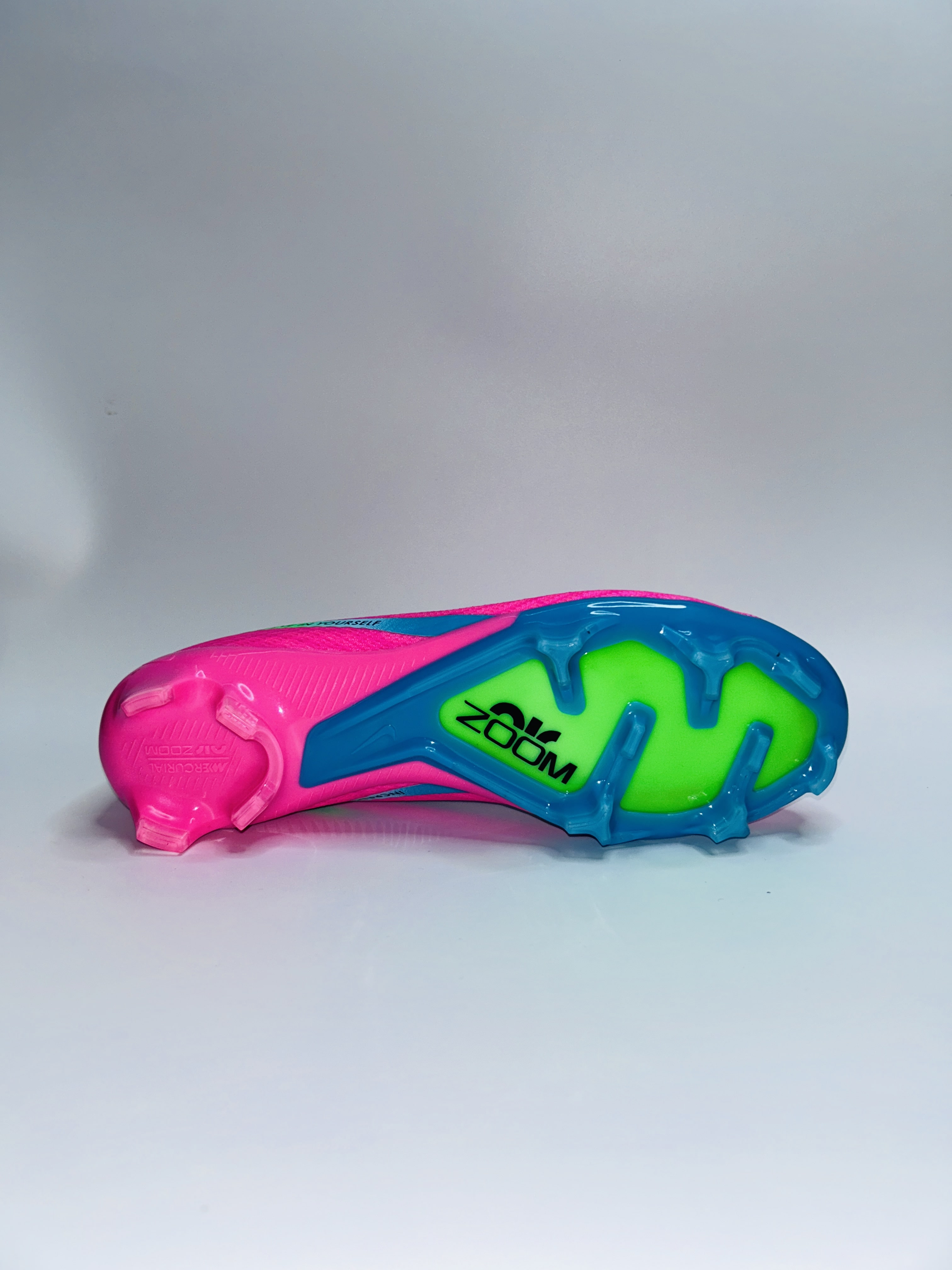 Mercurial vapor 15 Rashford Pink colourway